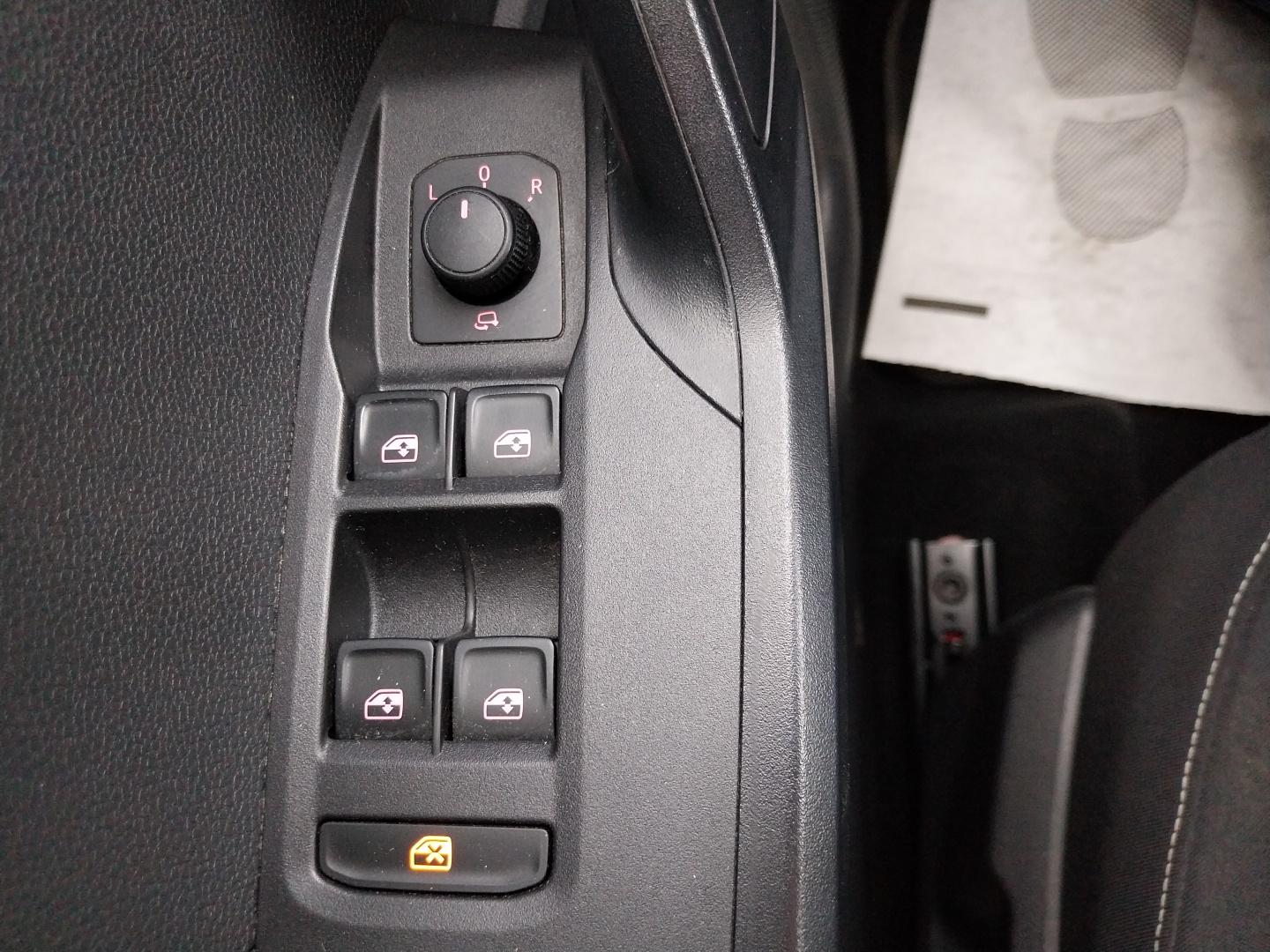 SEAT_IBIZA_COFFRE