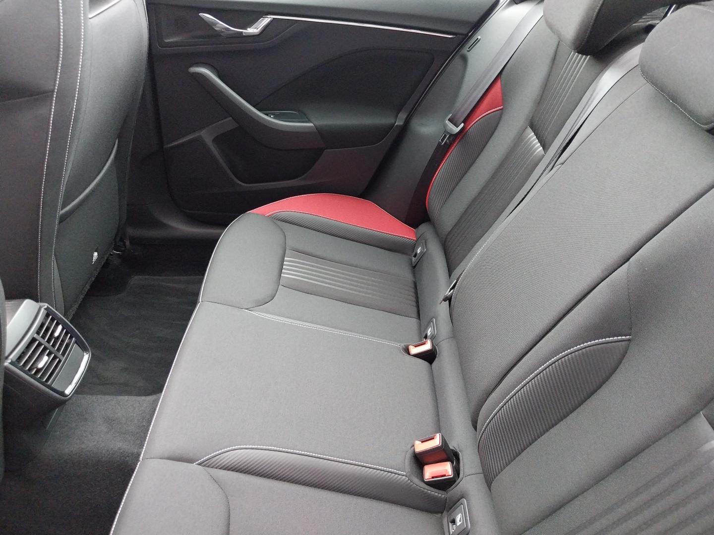 SKODA_KAMIQ_CONSOLE-CENTRALE-GPS