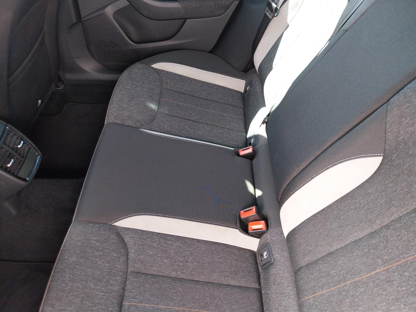 SKODA_SCALA_CONSOLE-CENTRALE
