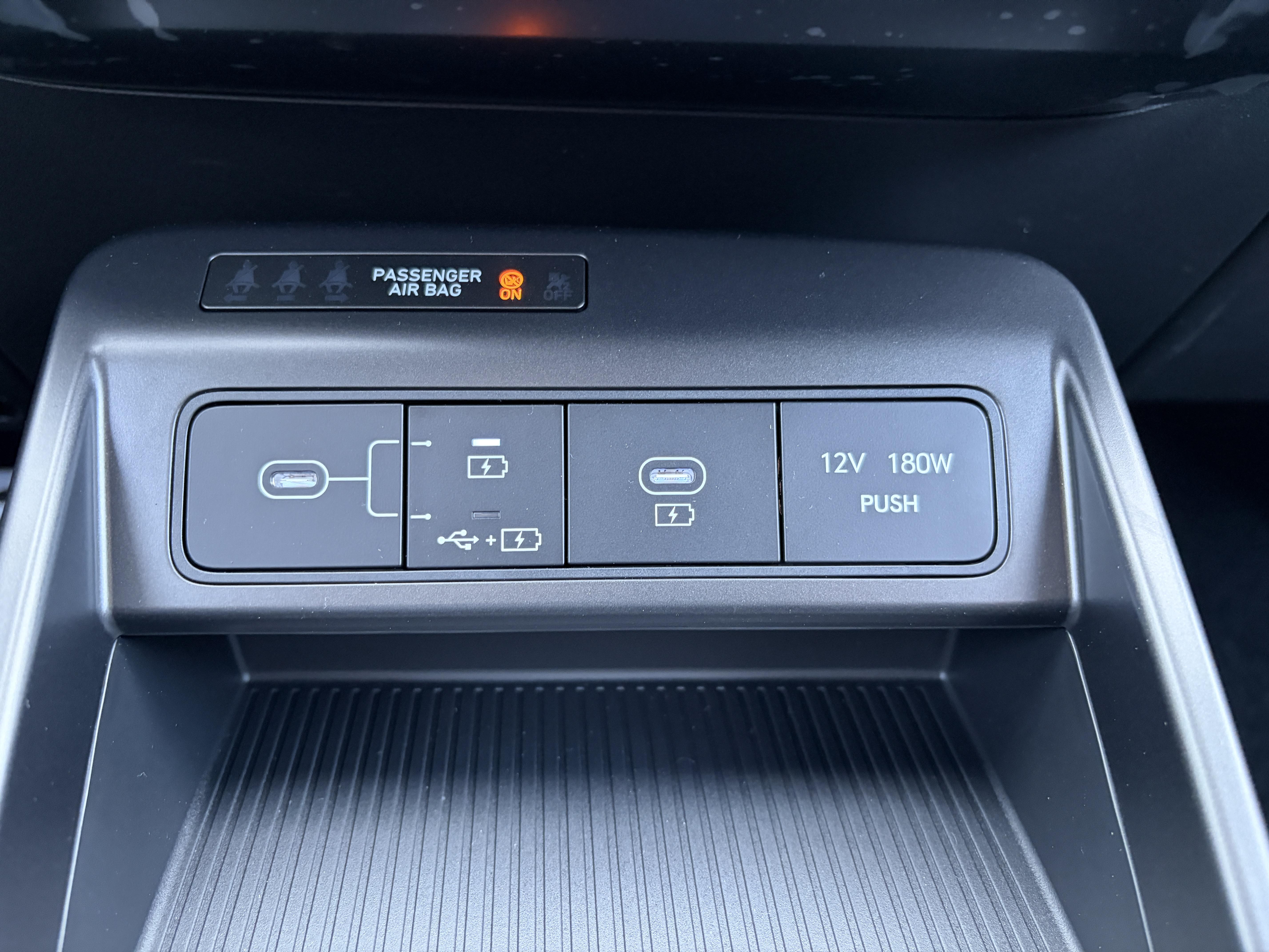 HYUNDAI_KONA