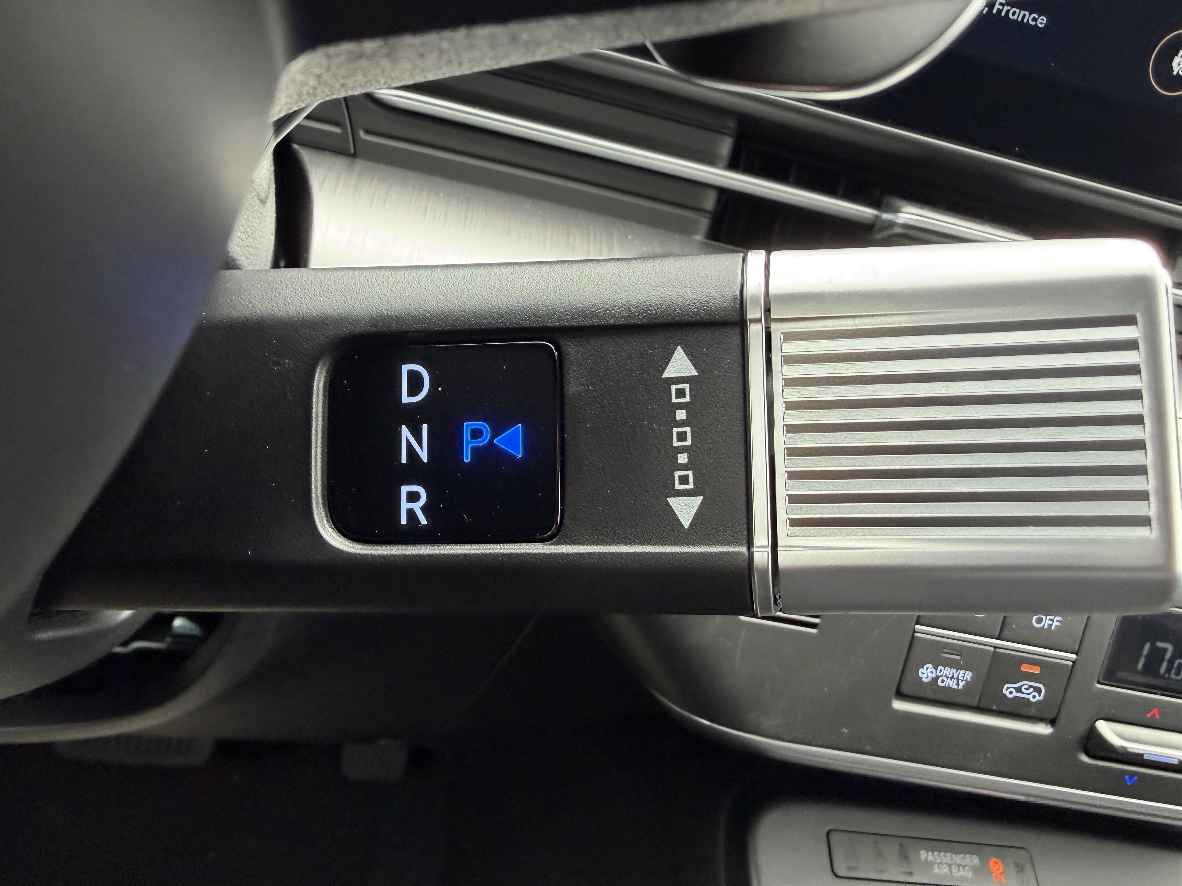 HYUNDAI_KONA-ELECTRIC_LEVIER-DE-VITESSE