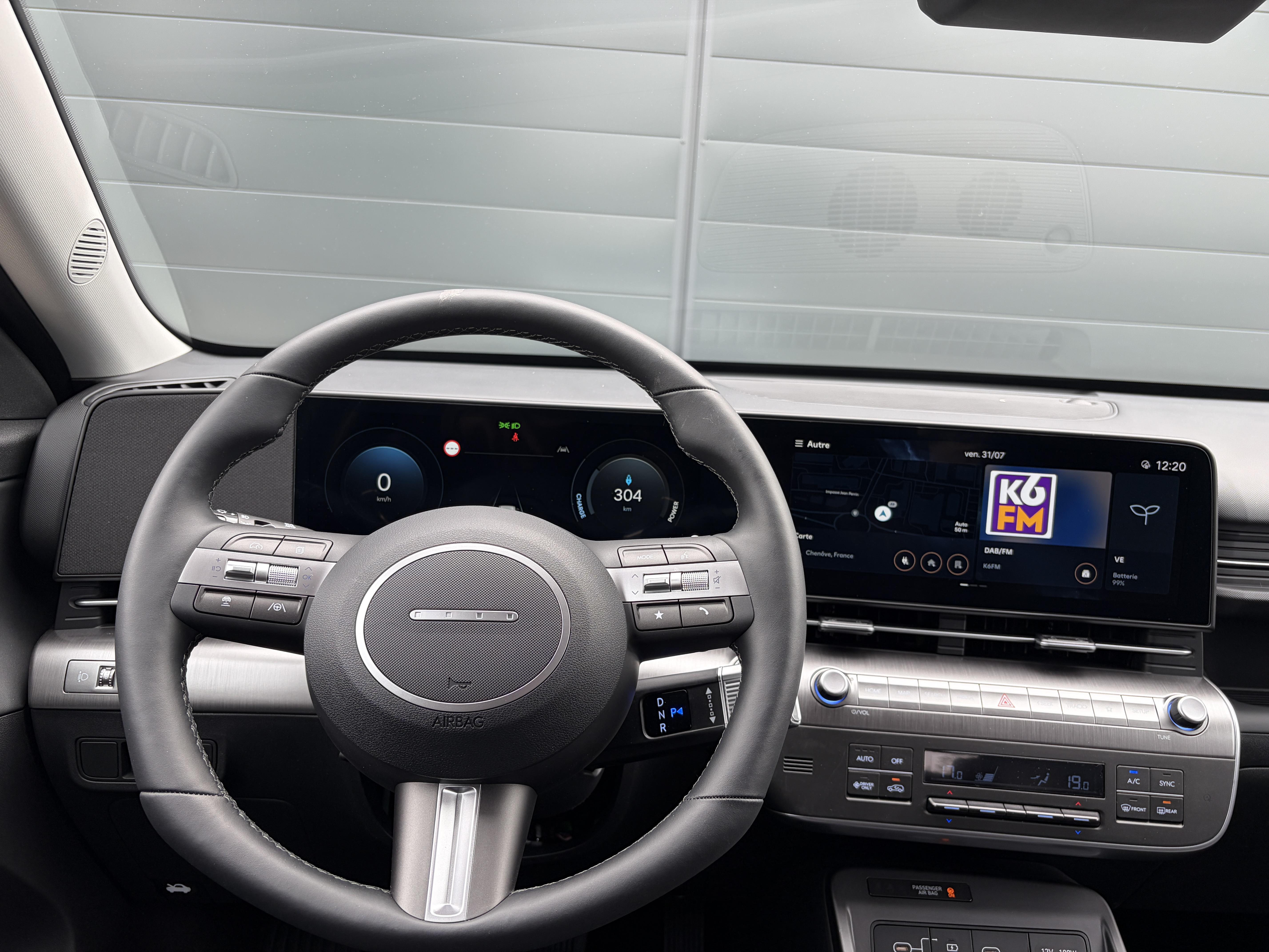 HYUNDAI_KONA-ELECTRIC_POSTE-DE-PILOTAGE