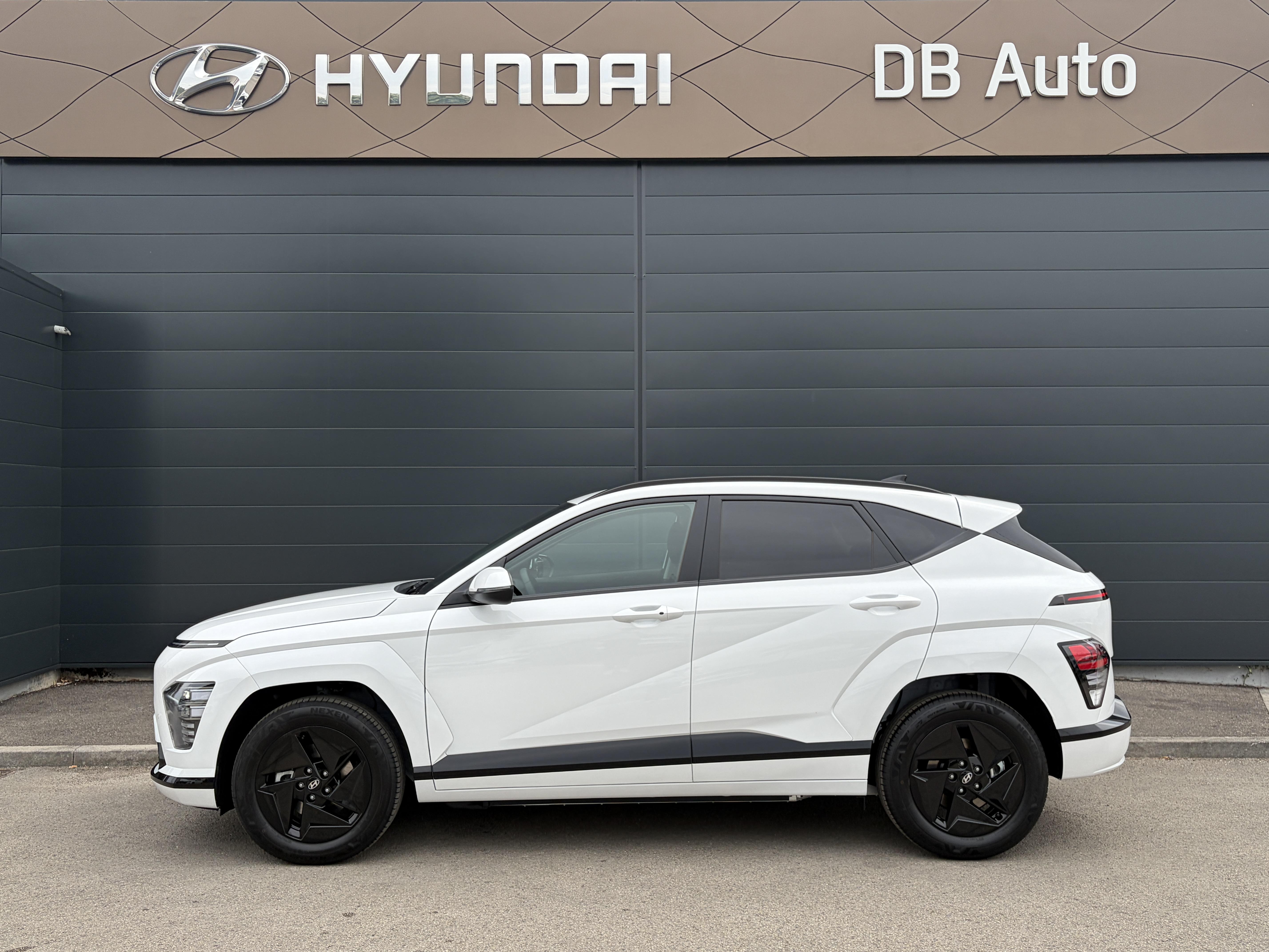 HYUNDAI_KONA-ELECTRIC_PROFIL-GAUCHE