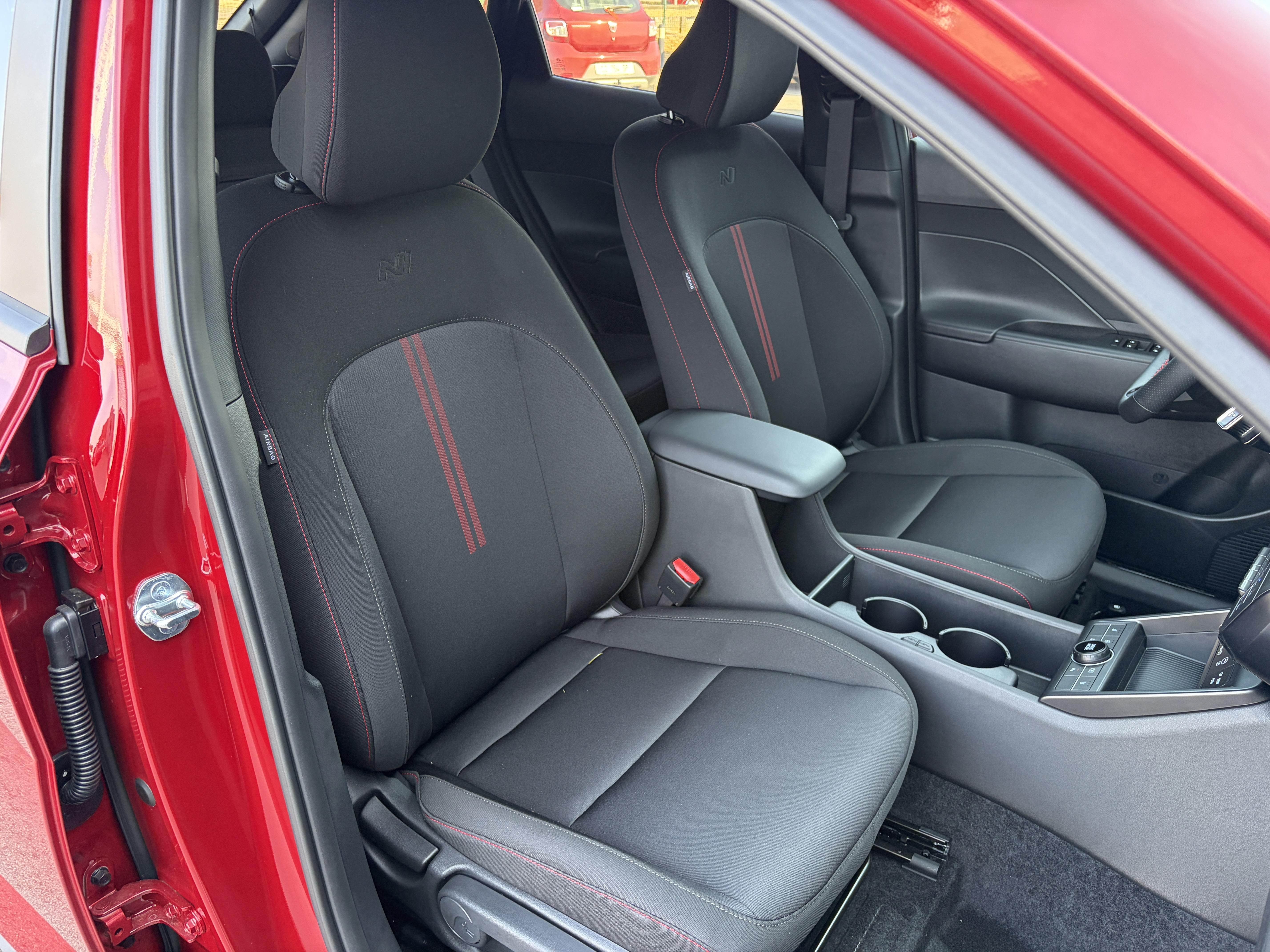 HYUNDAI_KONA_SIEGE-AVANT-PASSAGER