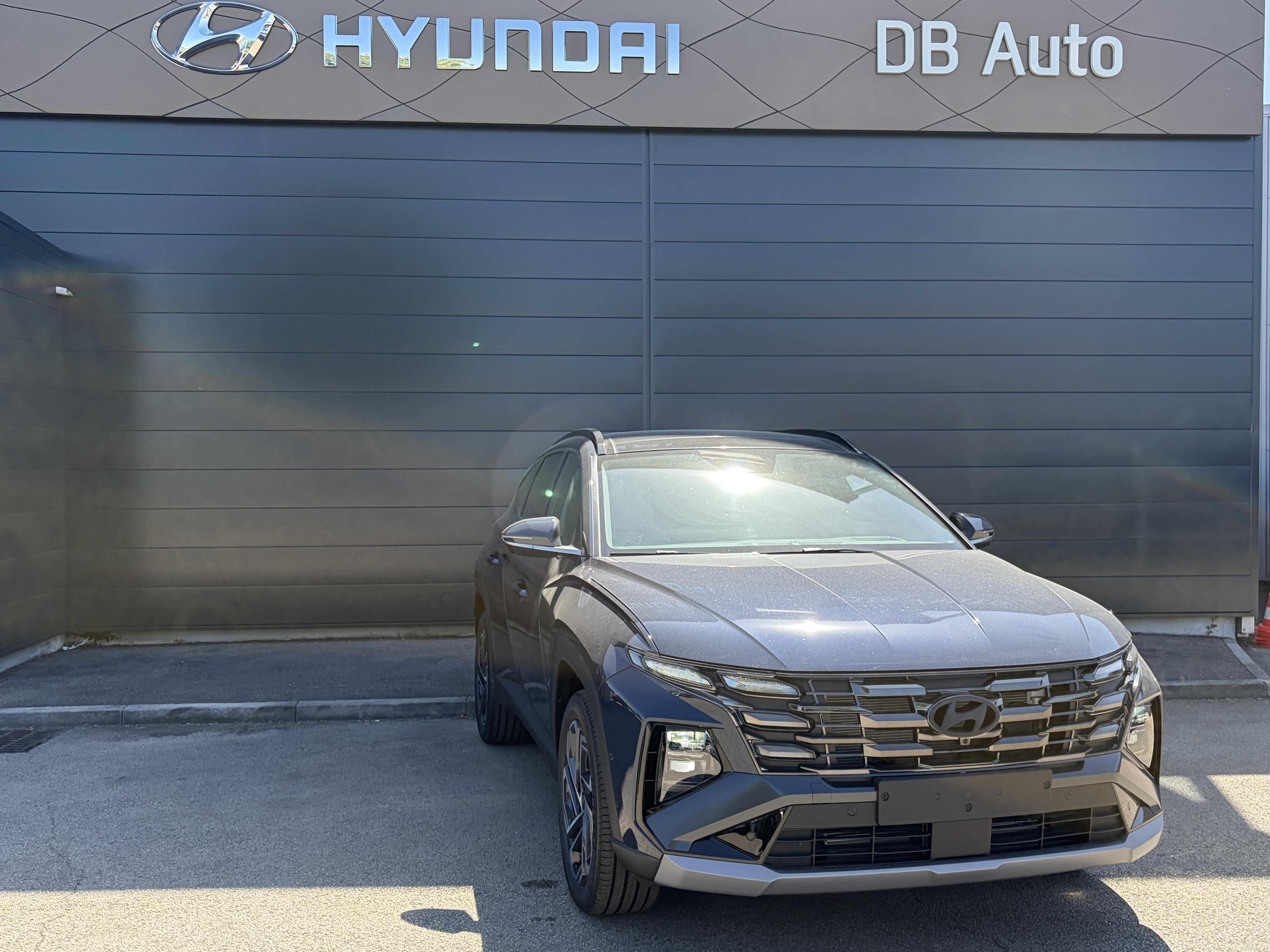 HYUNDAI_TUCSON_34-AVANT-DROIT