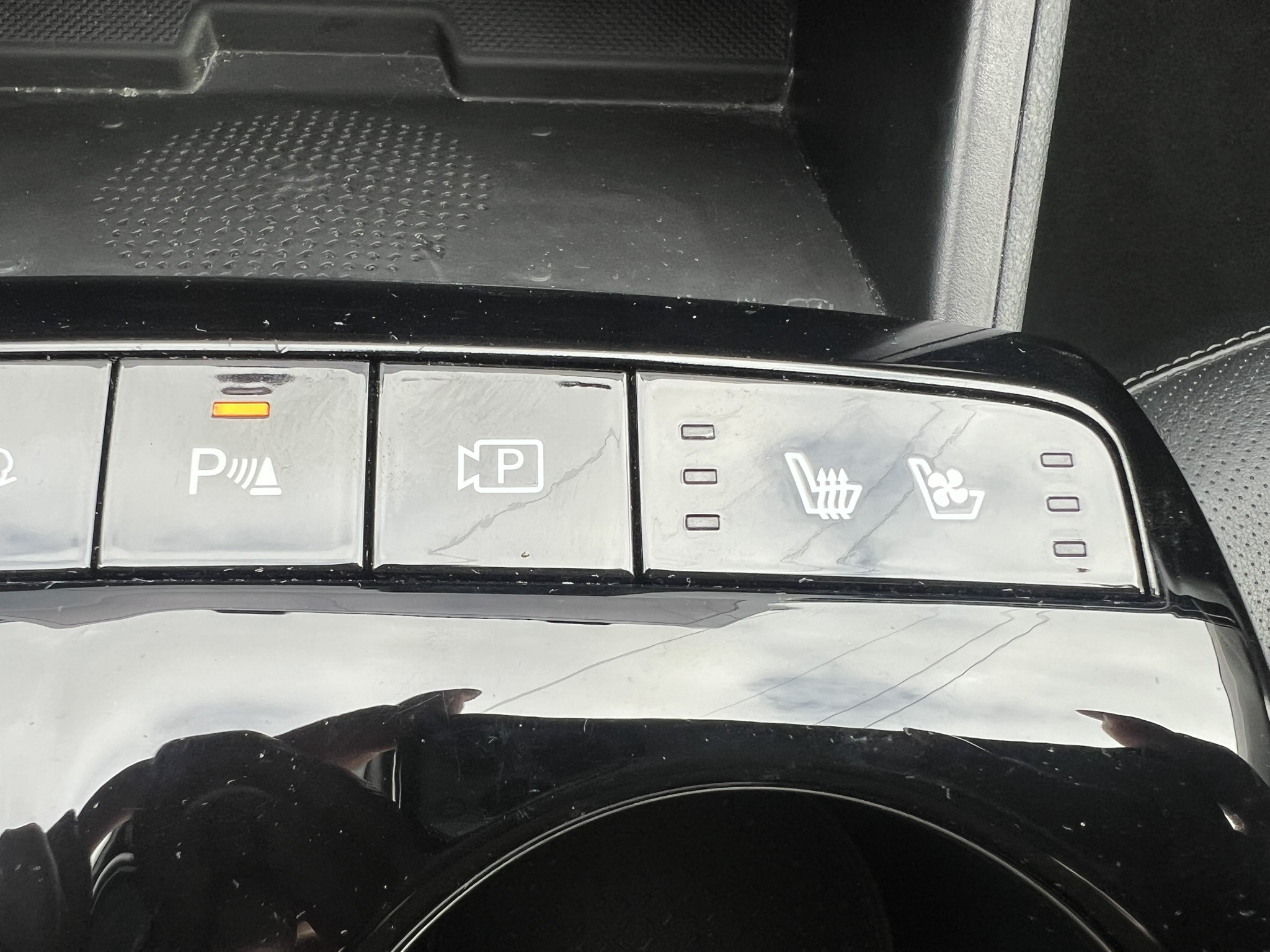 HYUNDAI_TUCSON_ASSISE-ARRIERE-CENTRALE