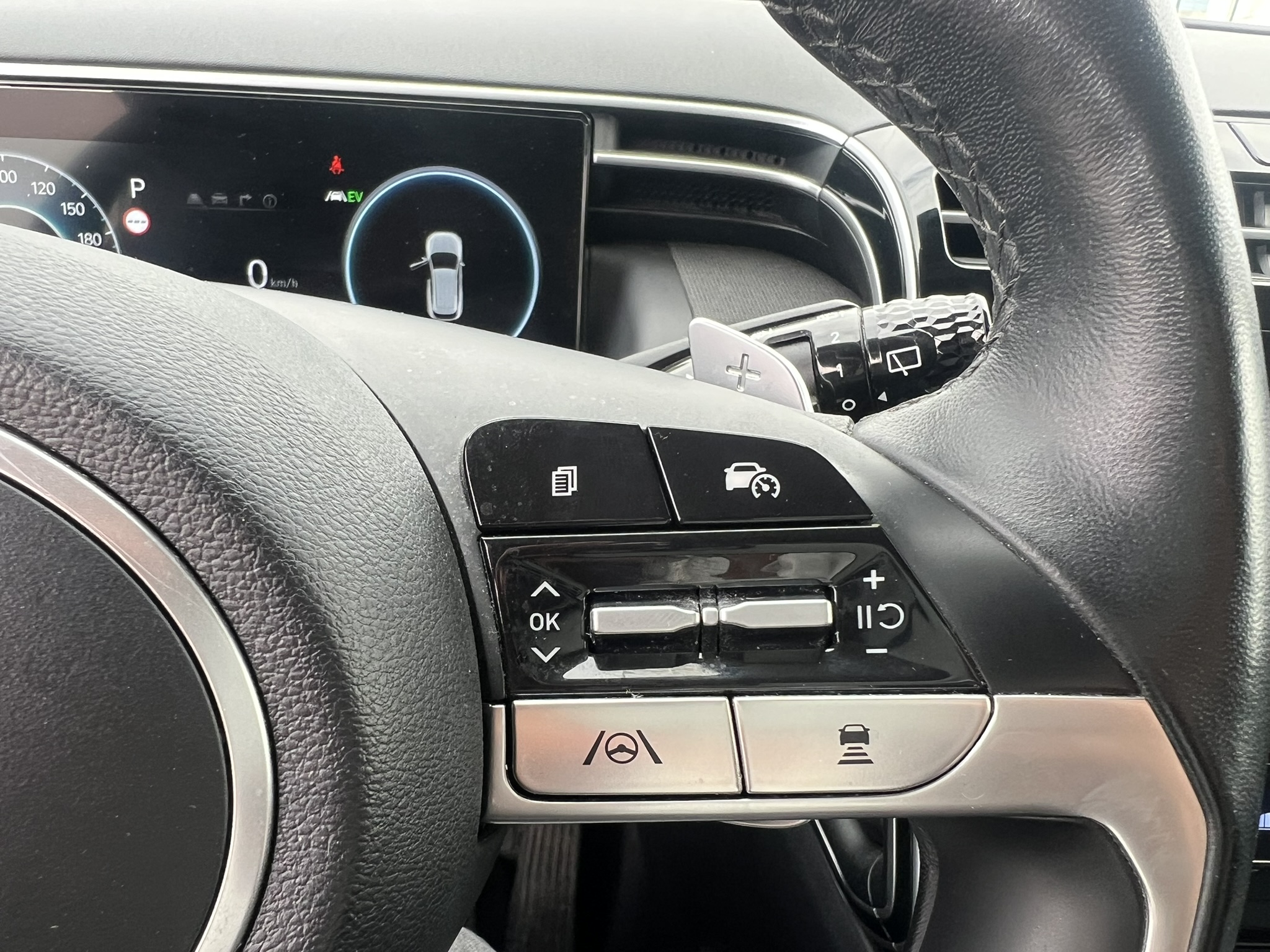 HYUNDAI_TUCSON_CONSOLE-CENTRALE-CAMERA-DE-RECUL
