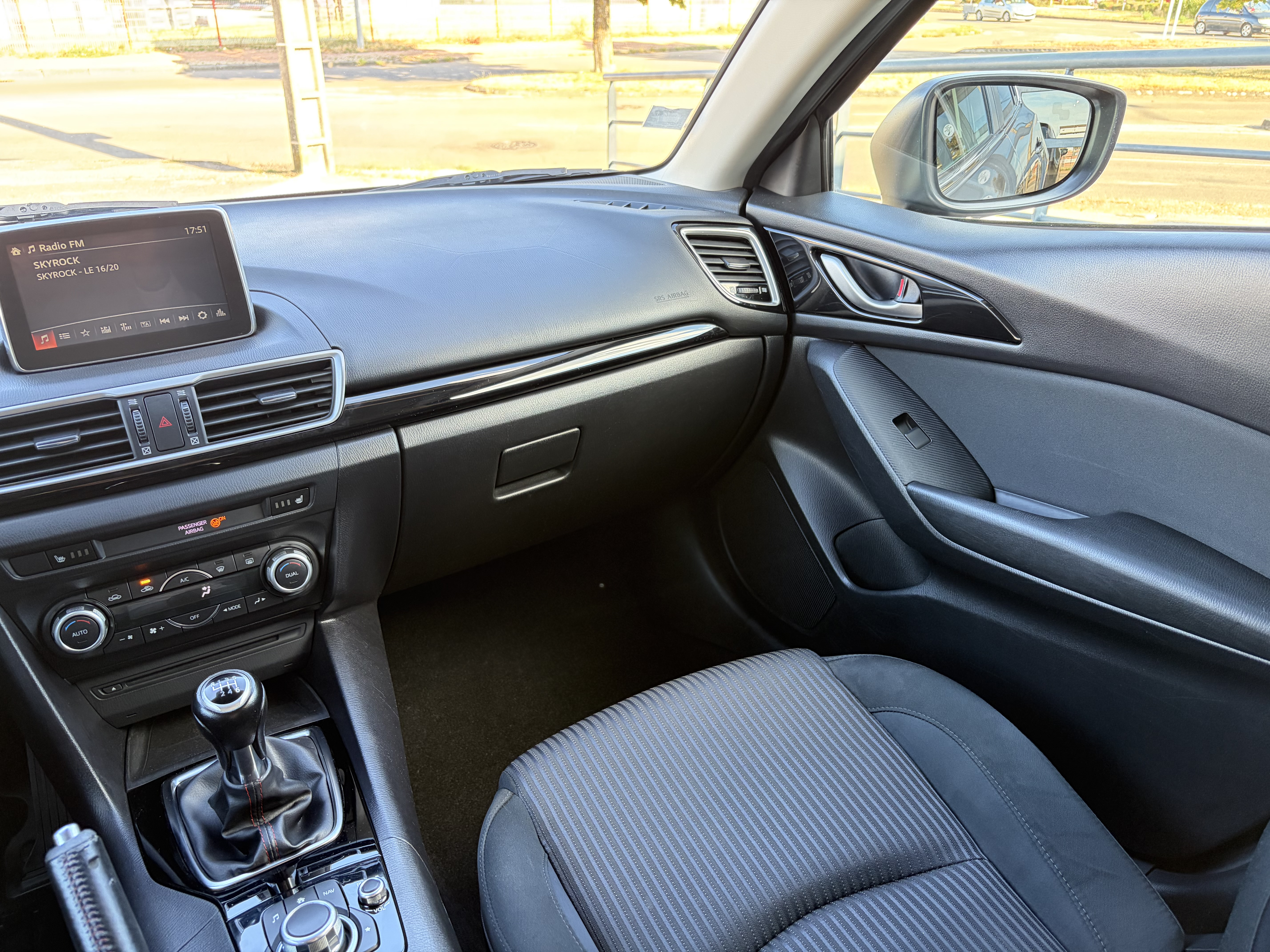 MAZDA_MAZDA3_INTERIEUR-PASSAGER