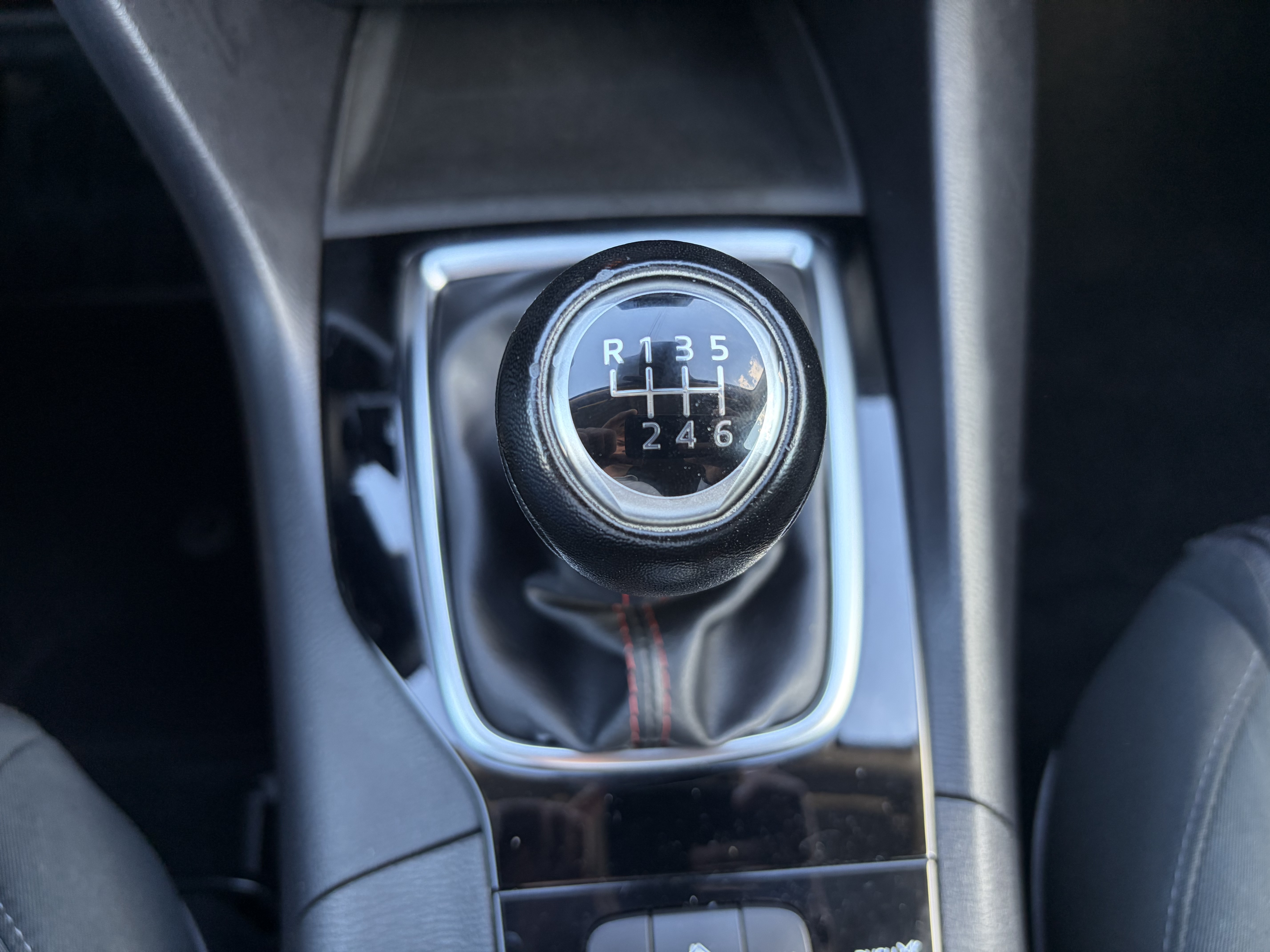 MAZDA_MAZDA3_LEVIER-DE-VITESSE