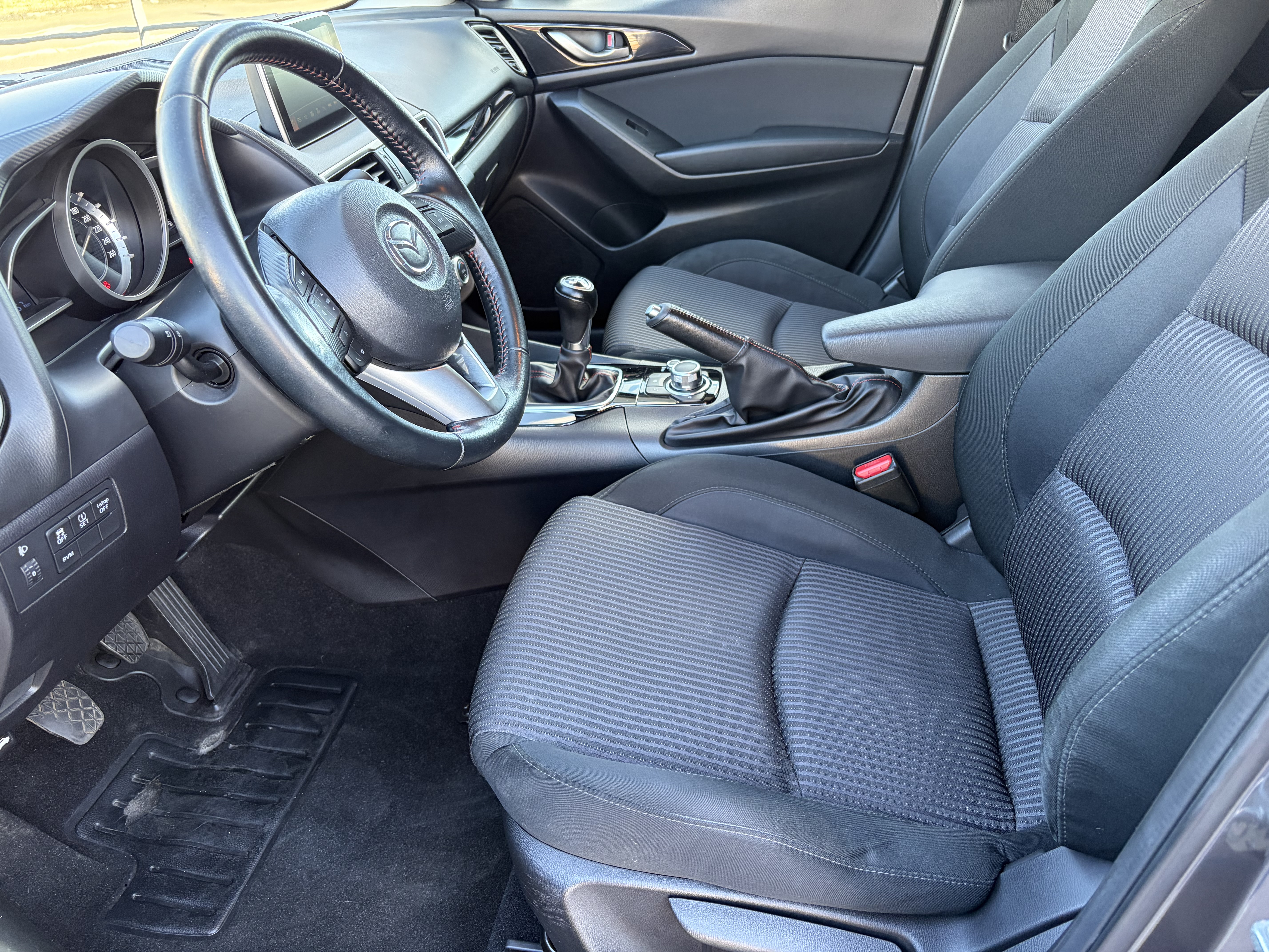 MAZDA_MAZDA3_SIEGE-ARRIERE-GAUCHE