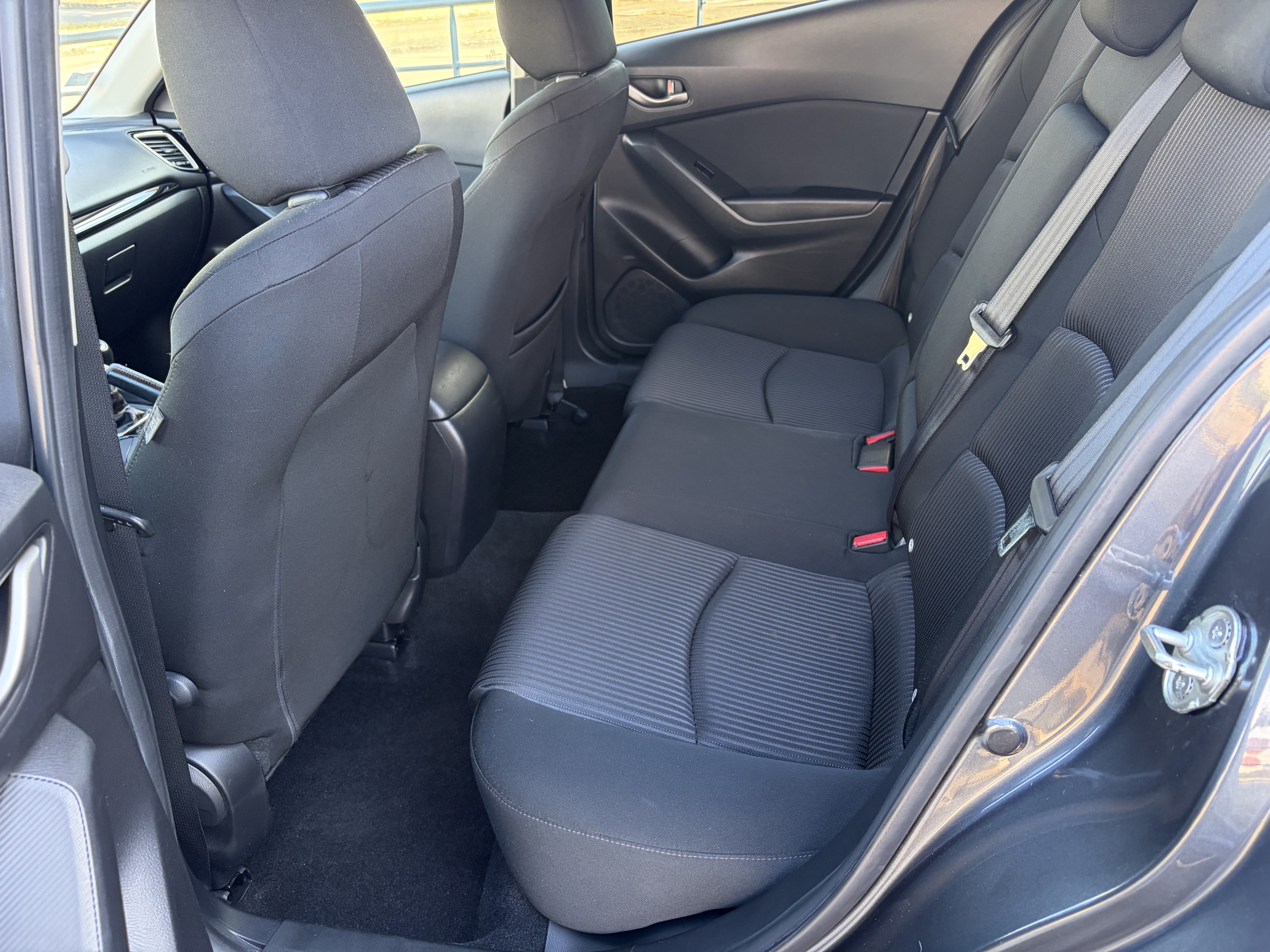 MAZDA_MAZDA3_SIEGE-AVANT-PASSAGER