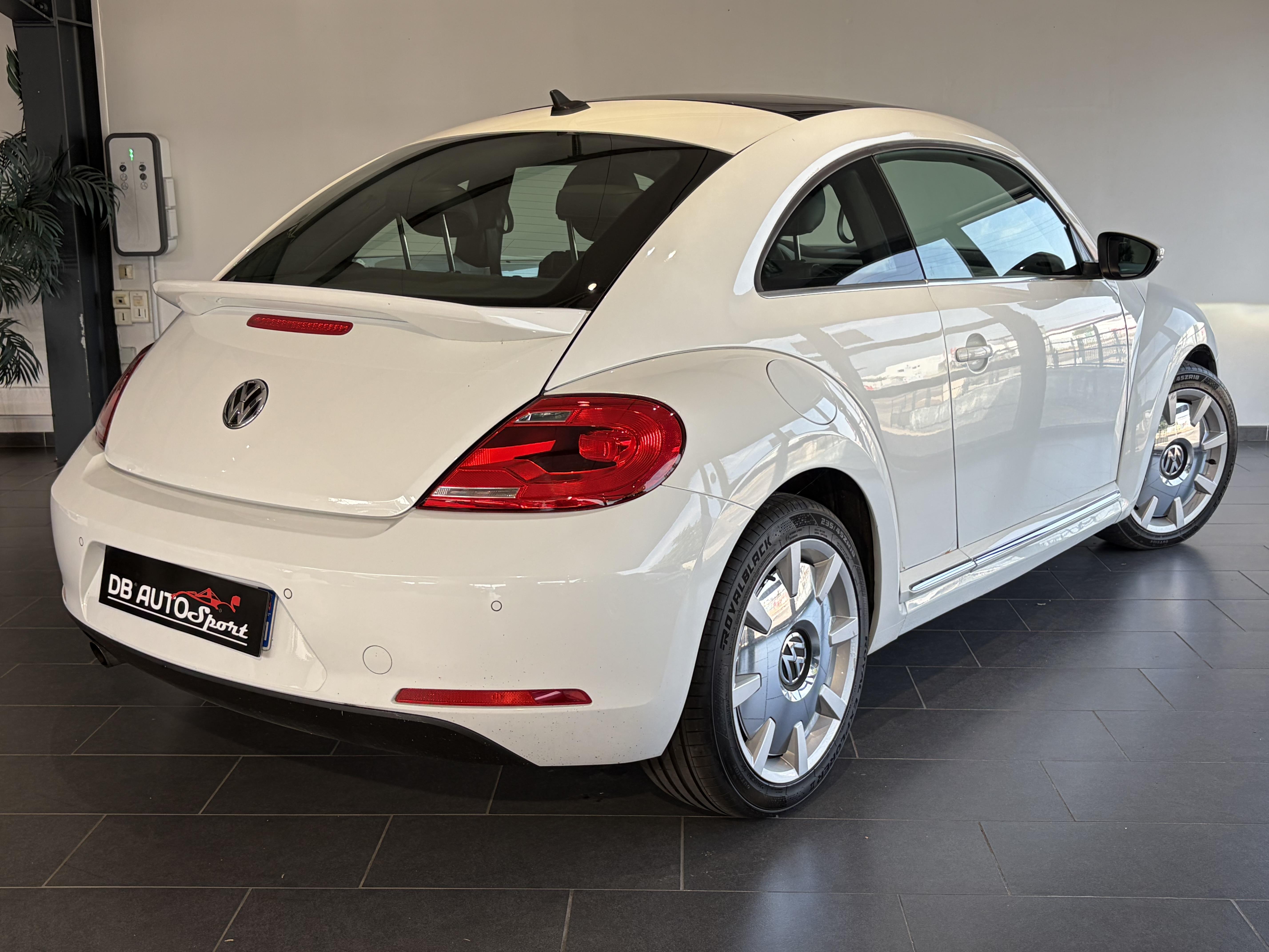 VOLKSWAGEN_COCCINELLE_34-ARRIERE-DROIT
