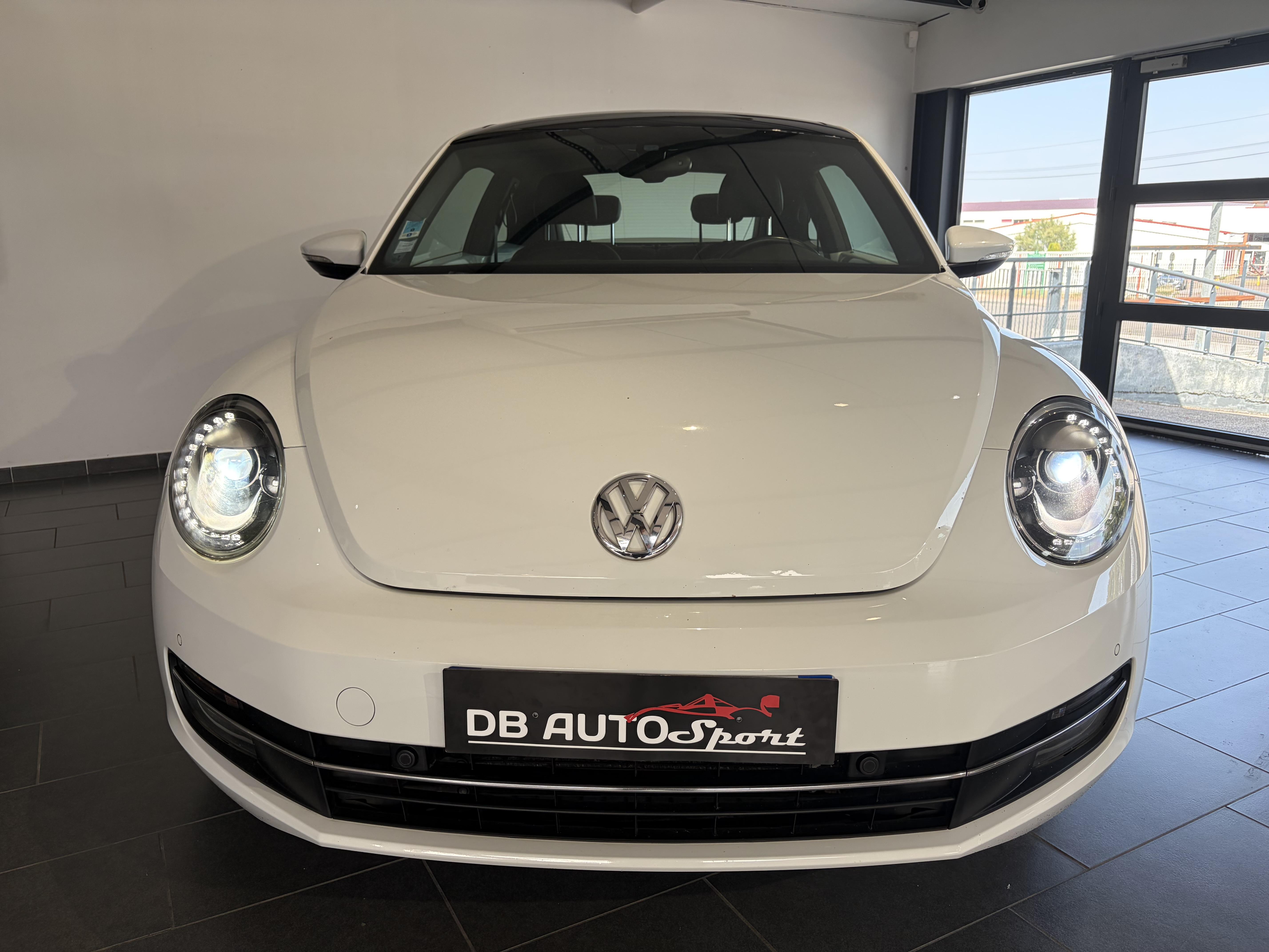 VOLKSWAGEN_COCCINELLE_FACE-AVANT