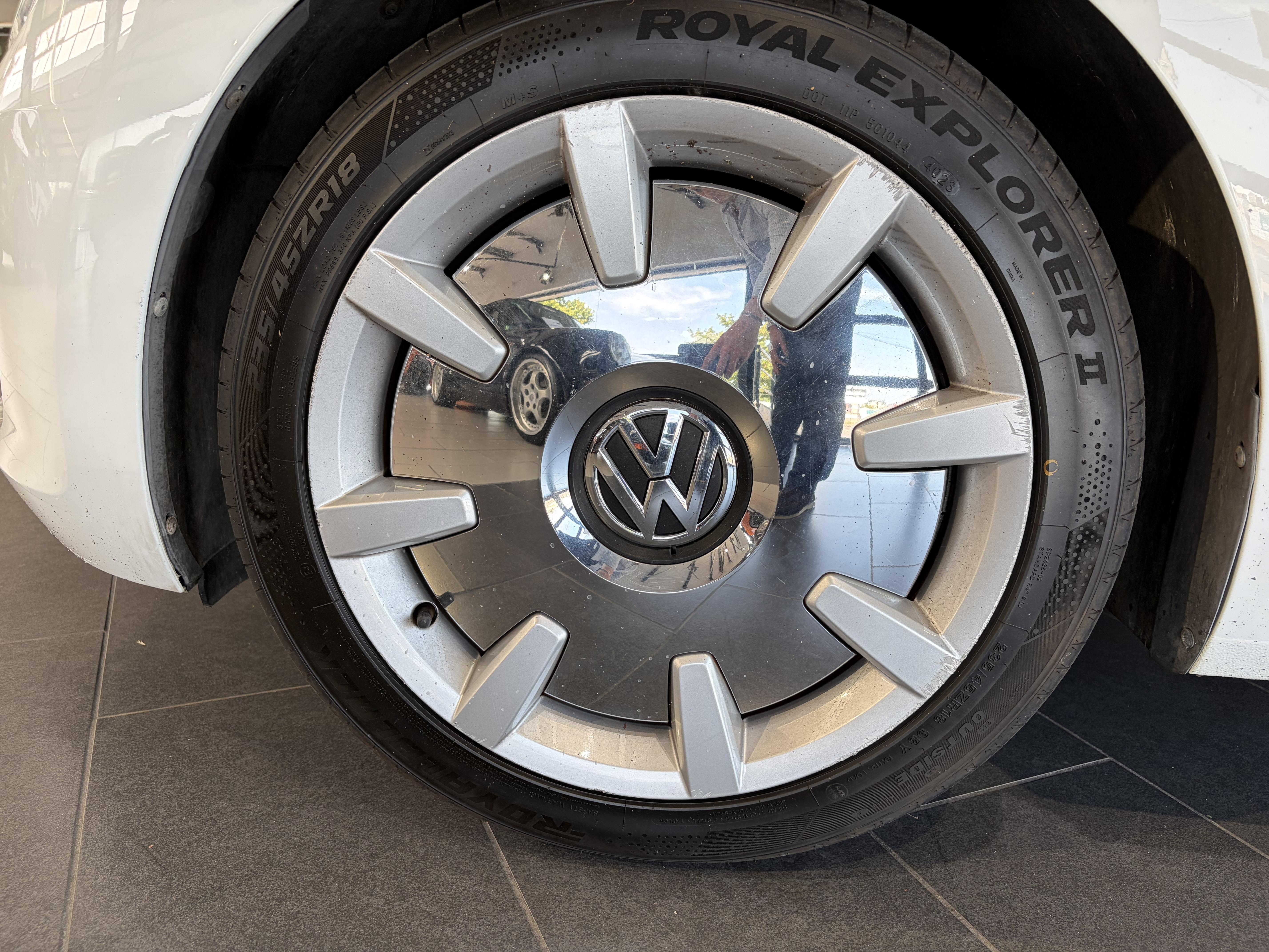 VOLKSWAGEN_COCCINELLE_JANTE-AVANT-GAUCHE