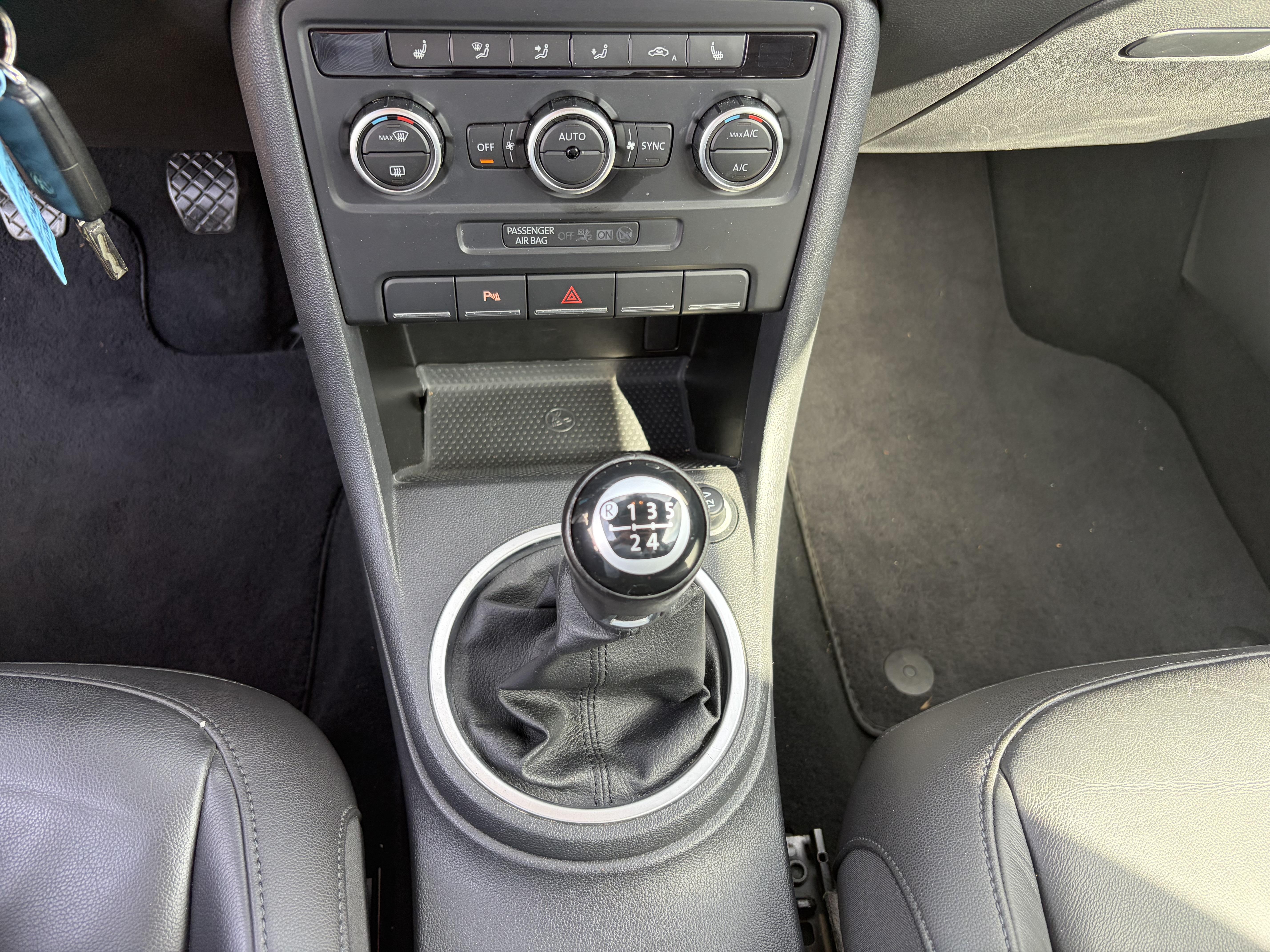 VOLKSWAGEN_COCCINELLE_LEVIER-DE-VITESSE