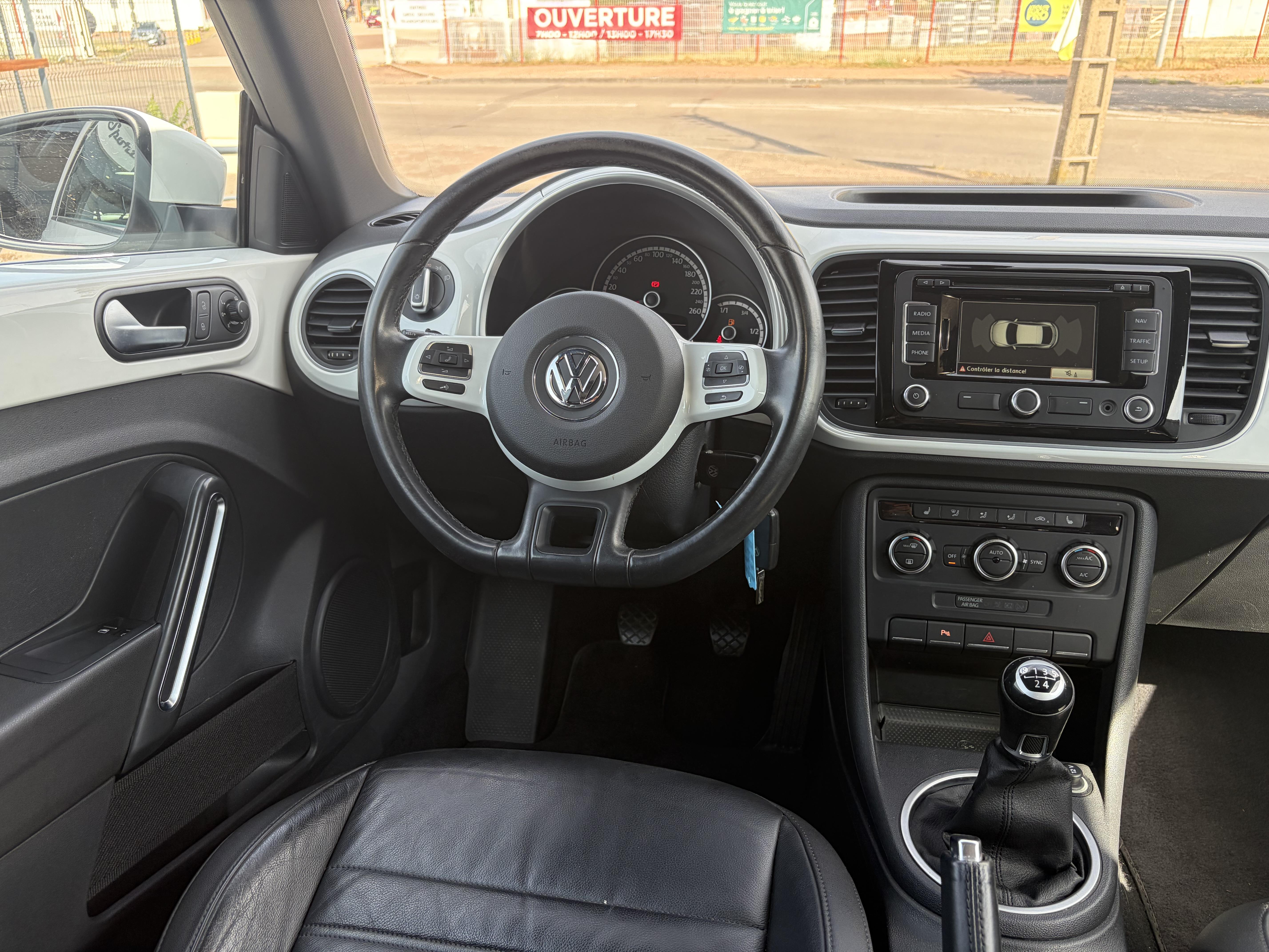 VOLKSWAGEN_COCCINELLE_SIEGE-CONDUCTEUR
