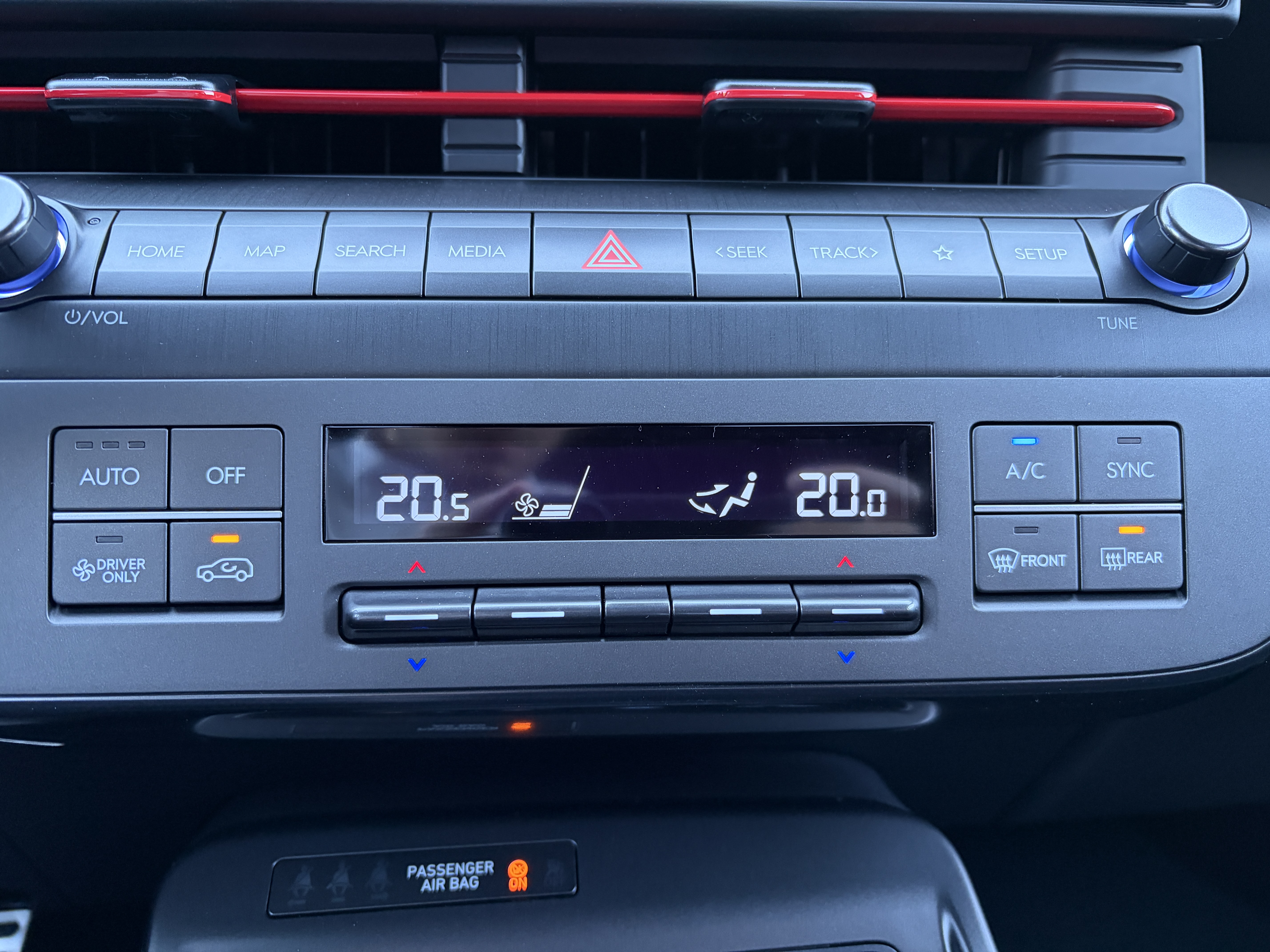HYUNDAI_KONA