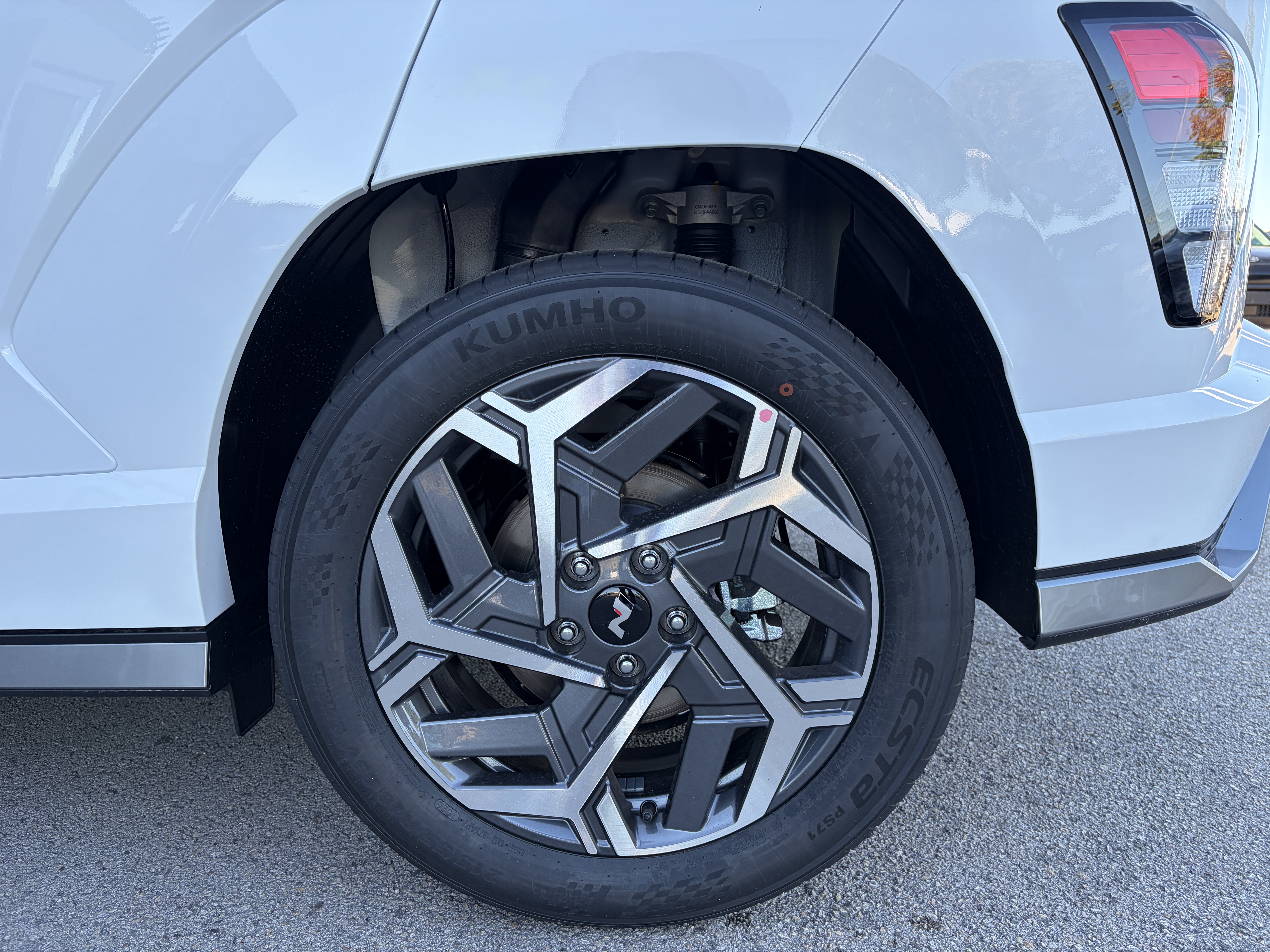 HYUNDAI_KONA