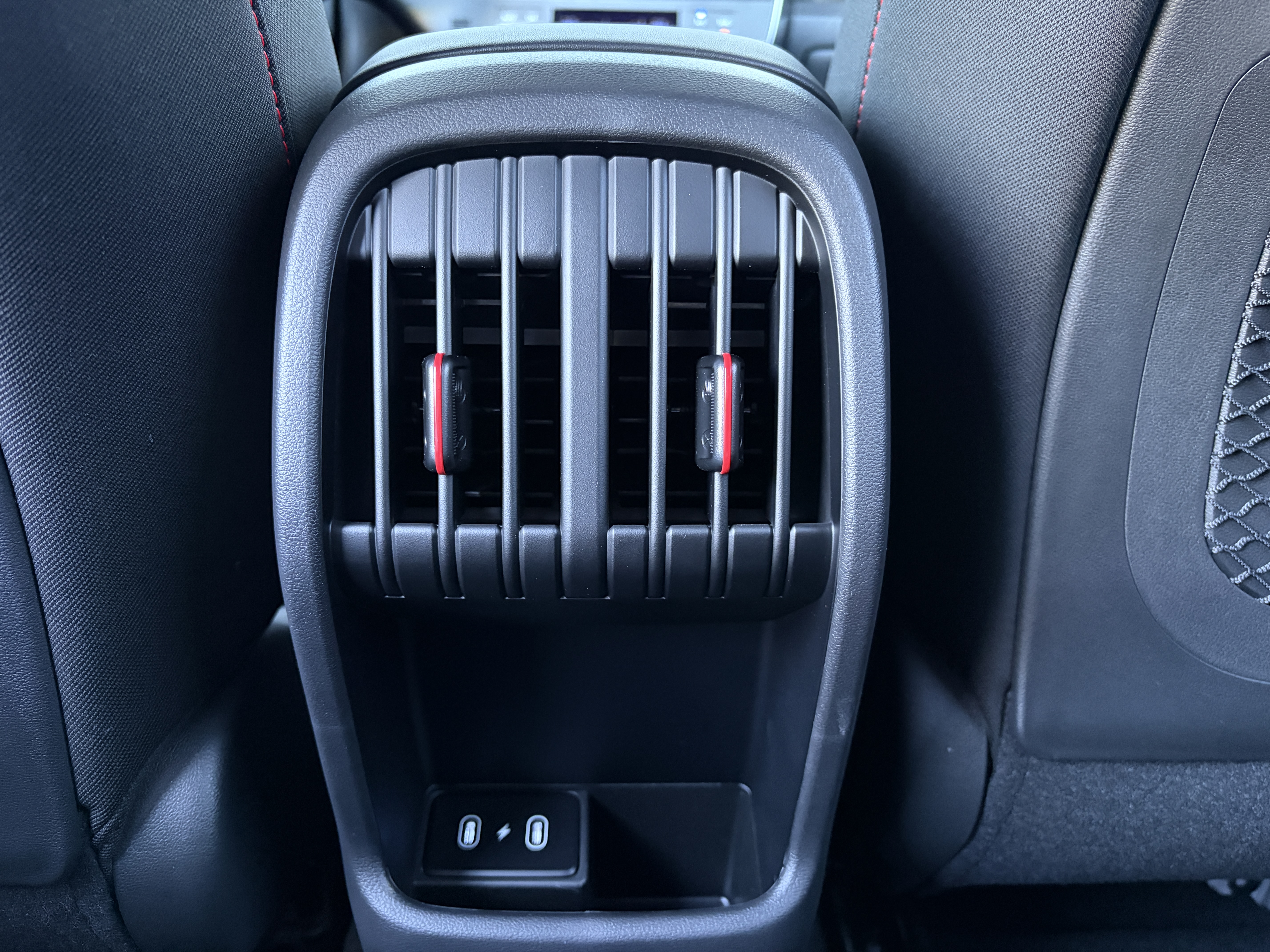 HYUNDAI_KONA
