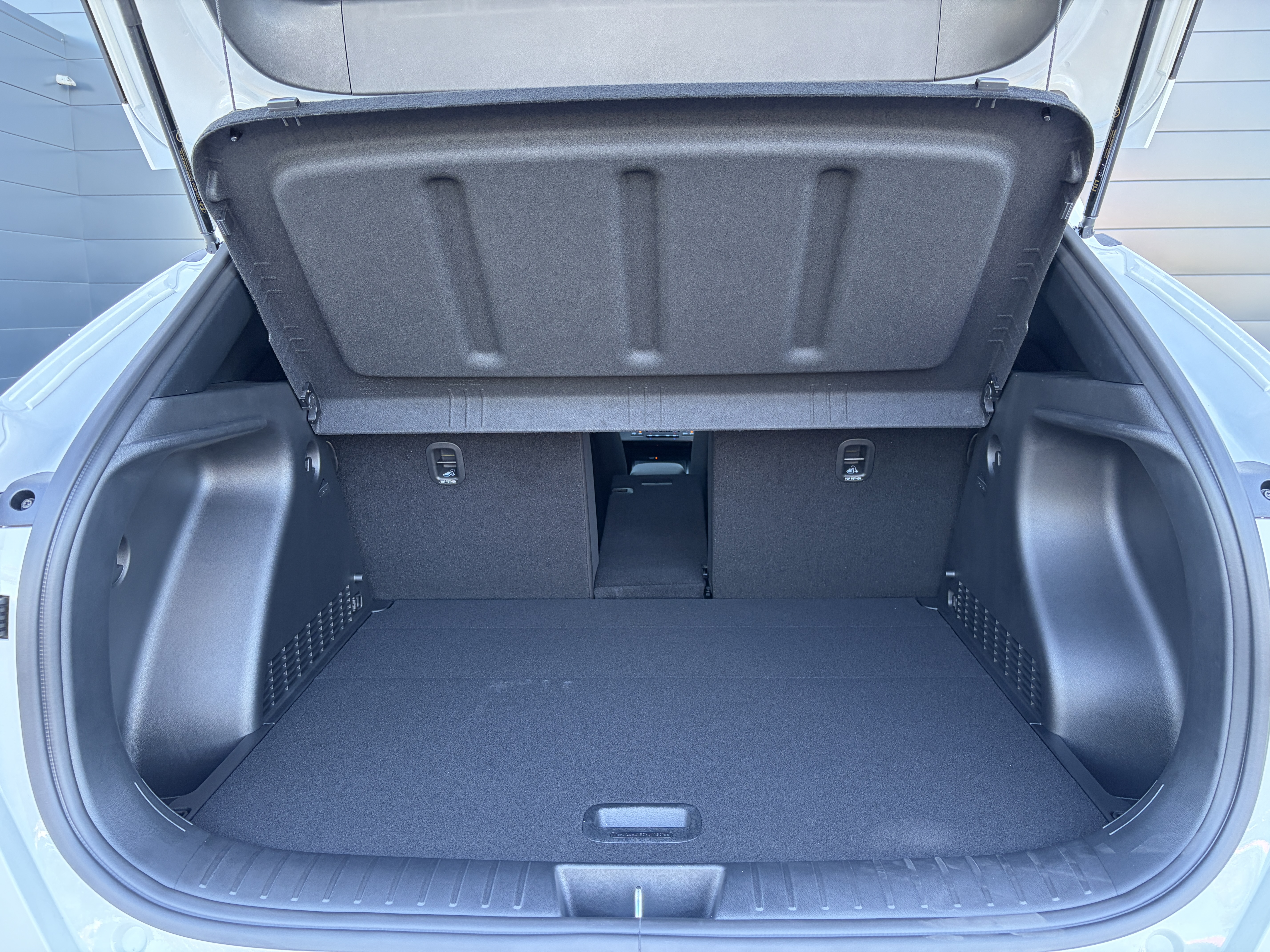 HYUNDAI_KONA
