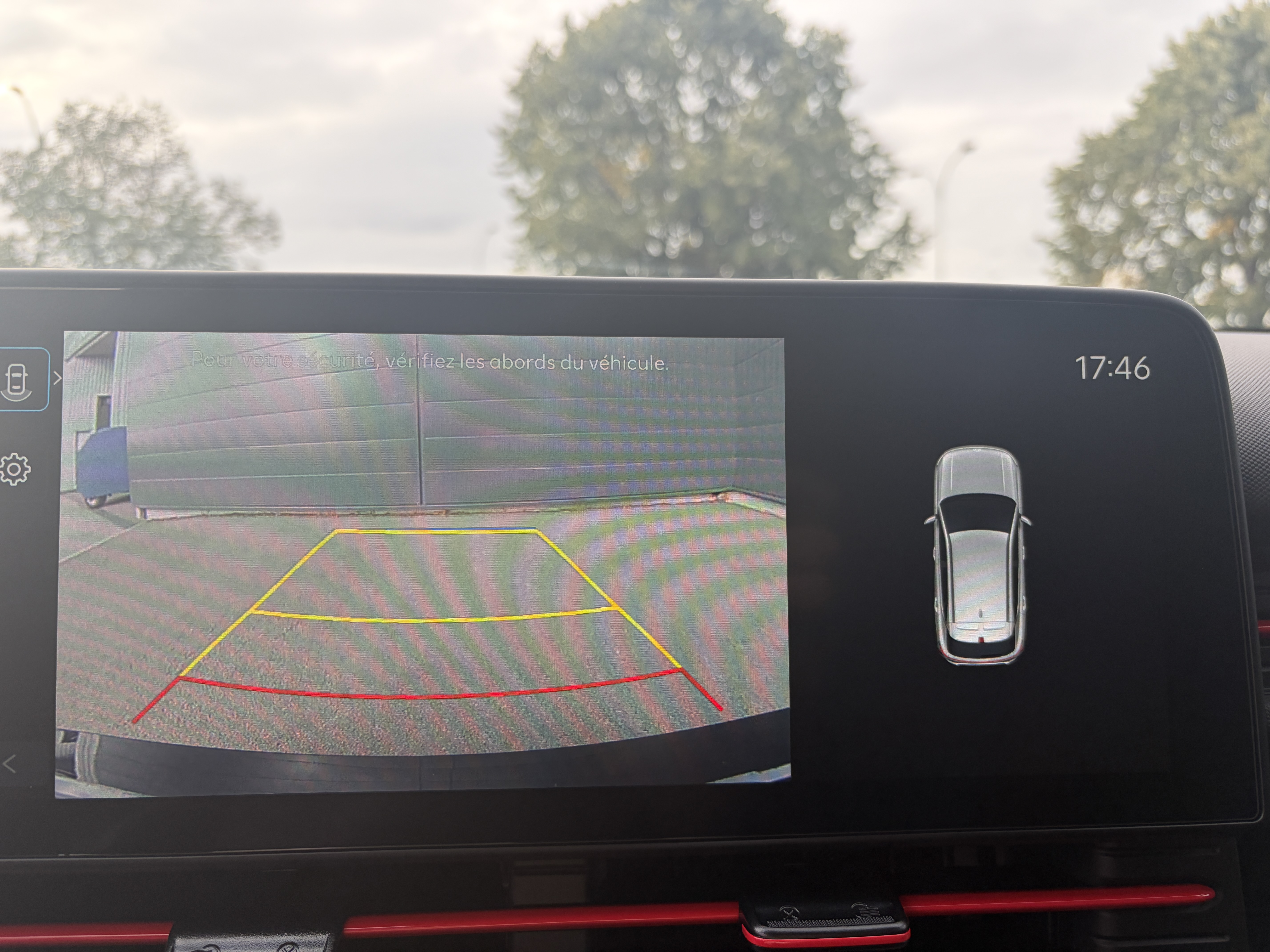 HYUNDAI_KONA_CONSOLE-CENTRALE-CAMERA-DE-RECUL