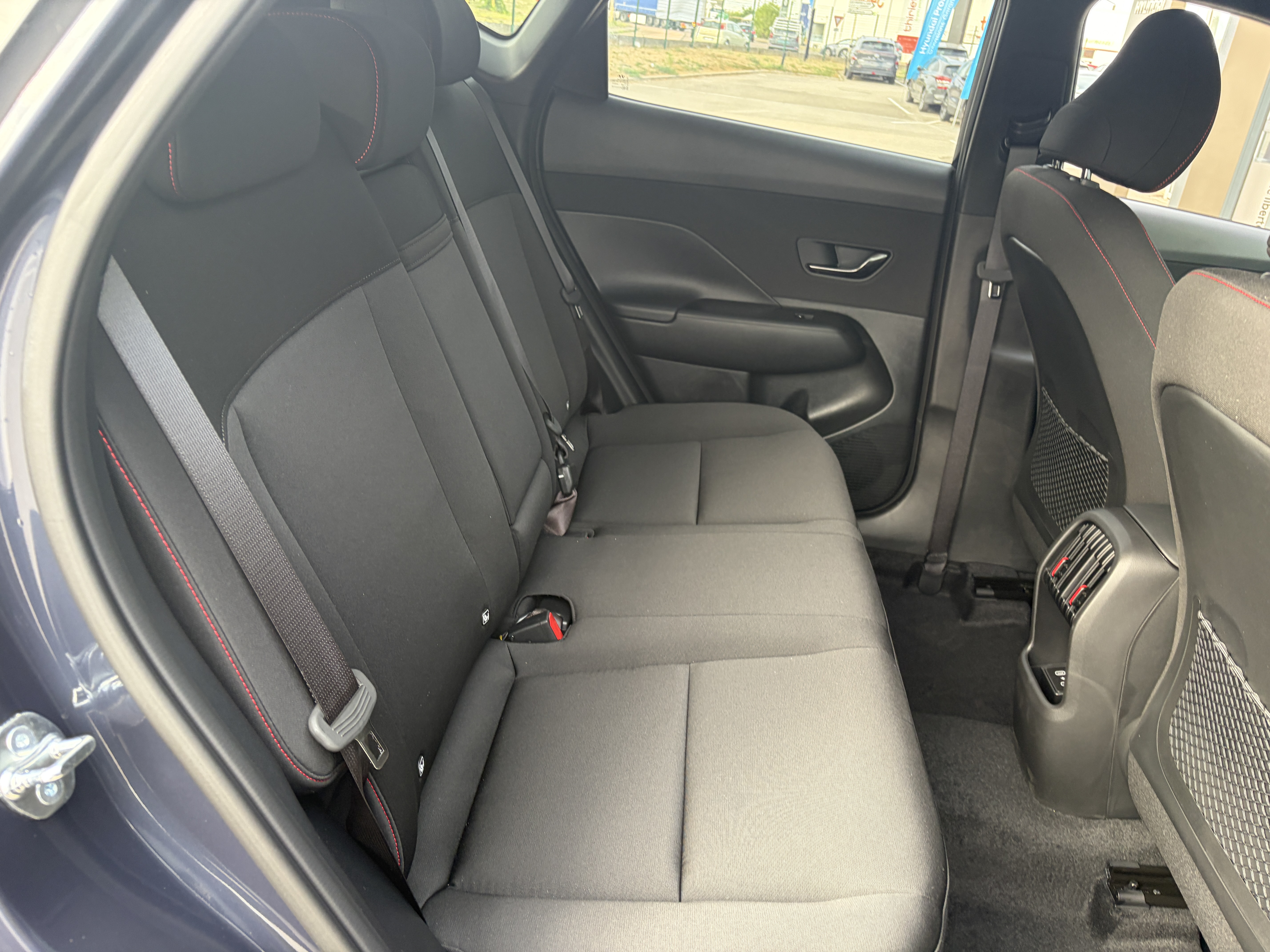 HYUNDAI_KONA_SIEGE-ARRIERE-DROIT