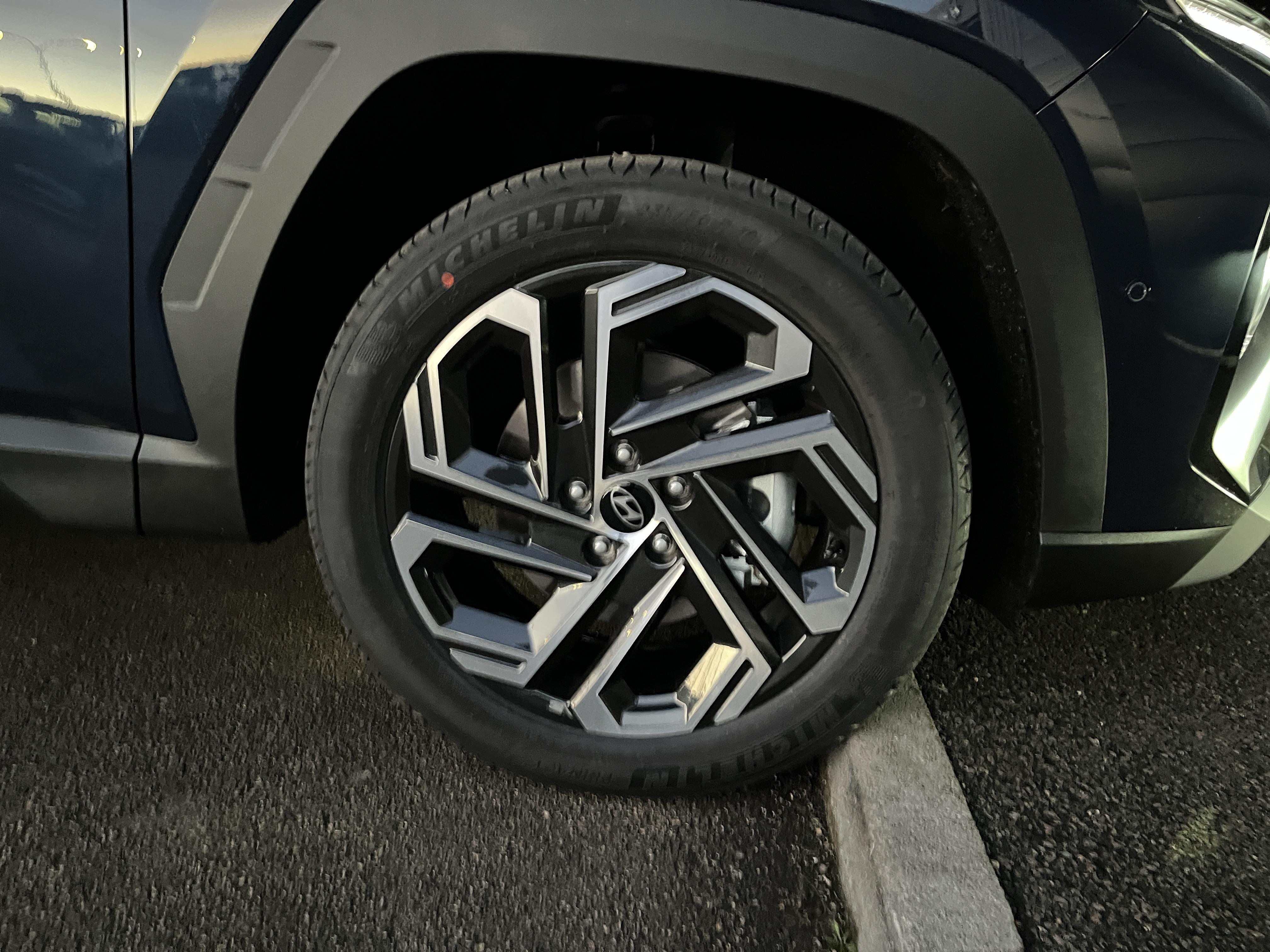 HYUNDAI_TUCSON