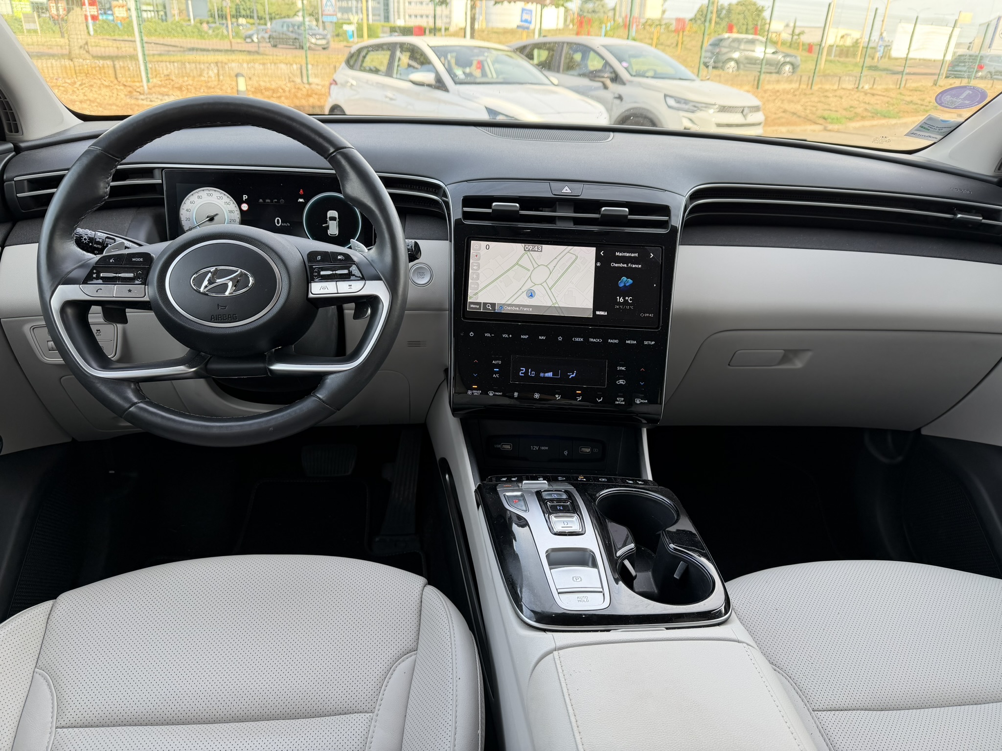 HYUNDAI_TUCSON_34-AVANT-DROIT