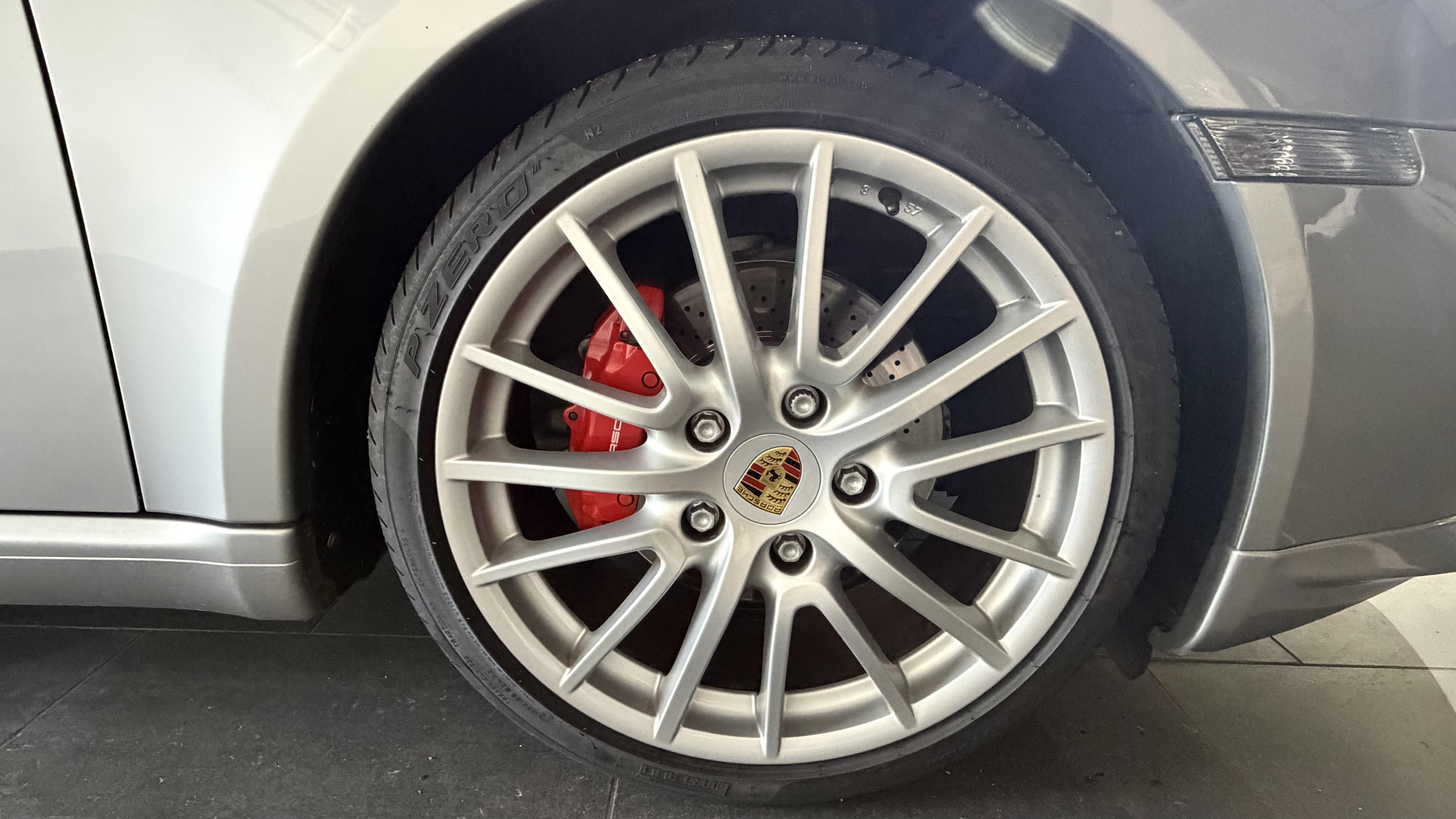 PORSCHE_BOXSTER_JANTE-AVANT-DROITE