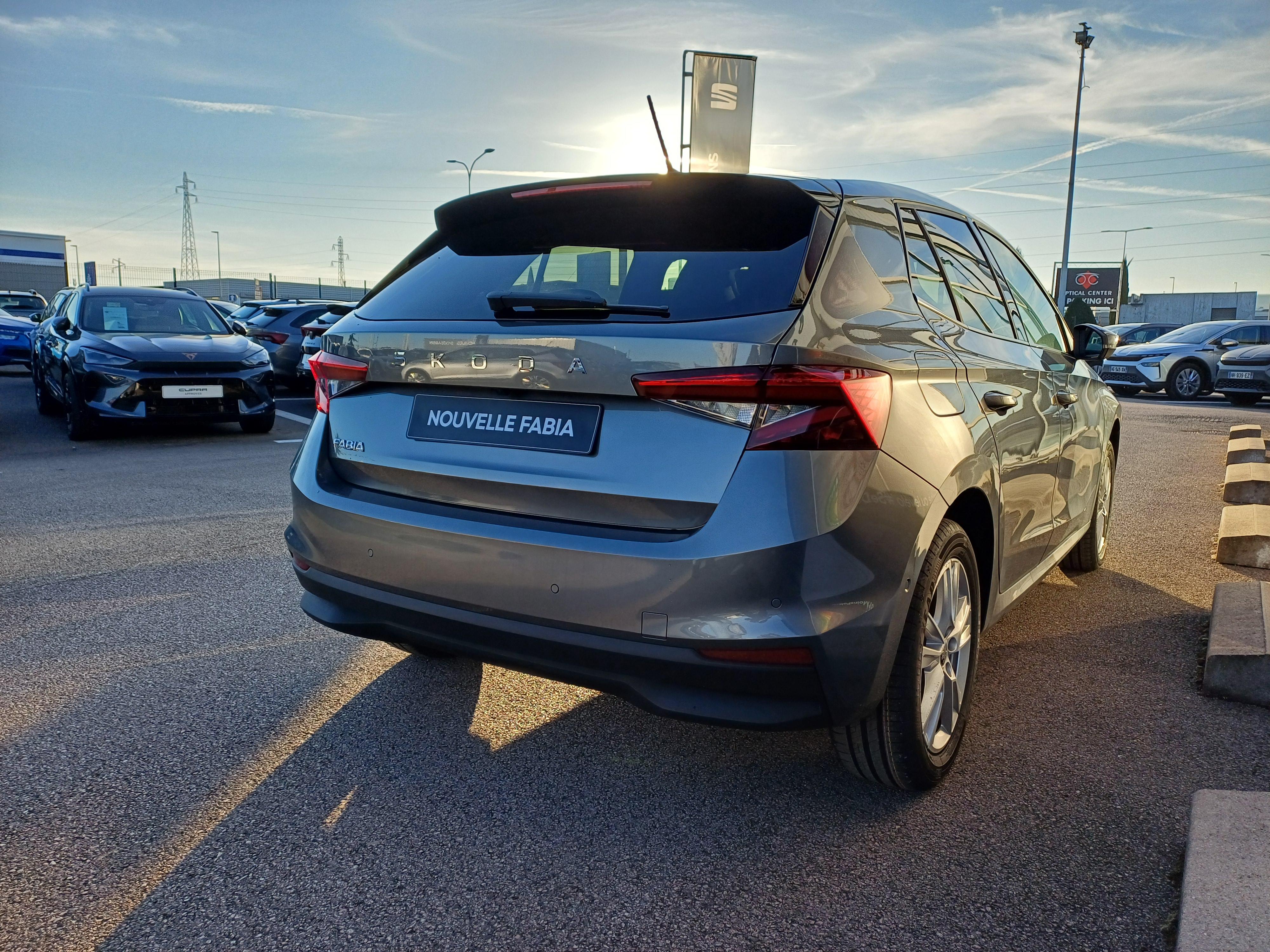SKODA_FABIA_34-ARRIERE-DROIT