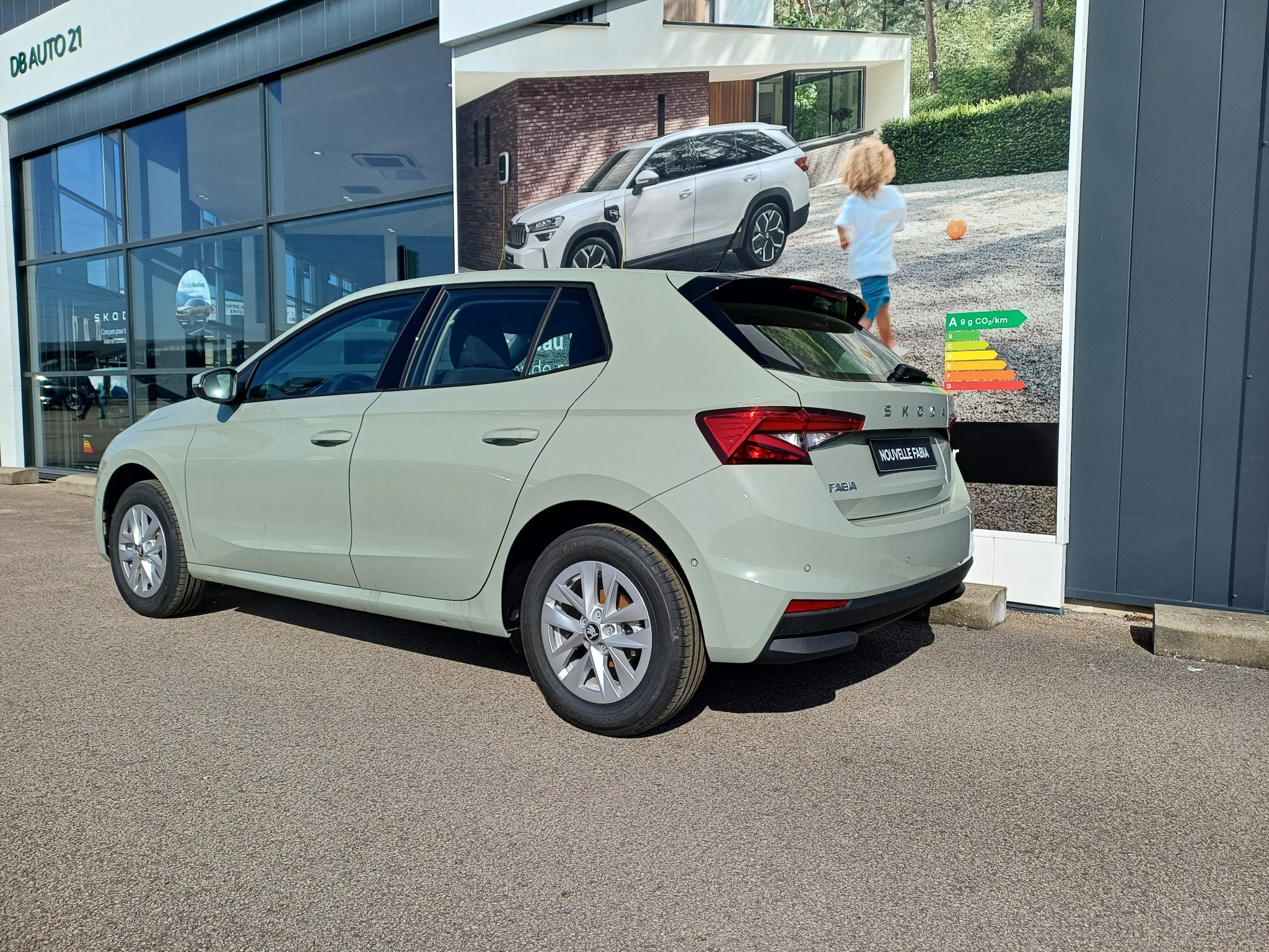 SKODA_FABIA_34-ARRIERE-GAUCHE