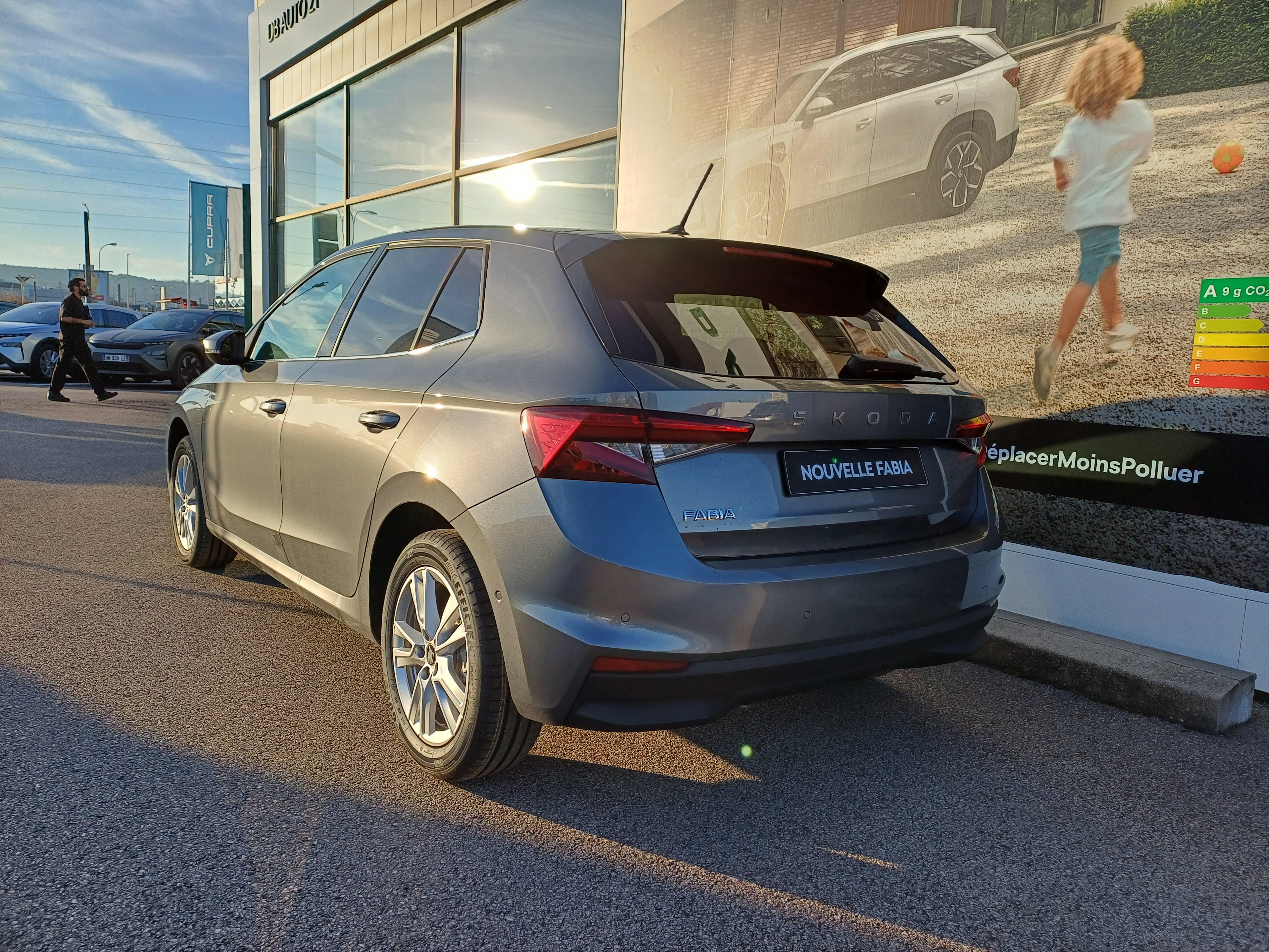 SKODA_FABIA_34-ARRIERE-GAUCHE