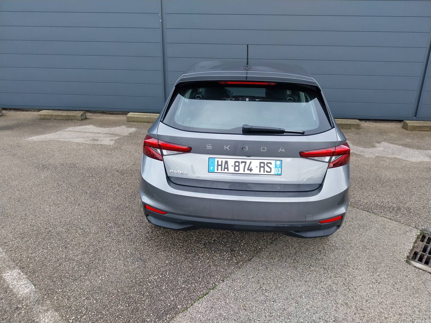 SKODA_FABIA_FACE-ARRIERE