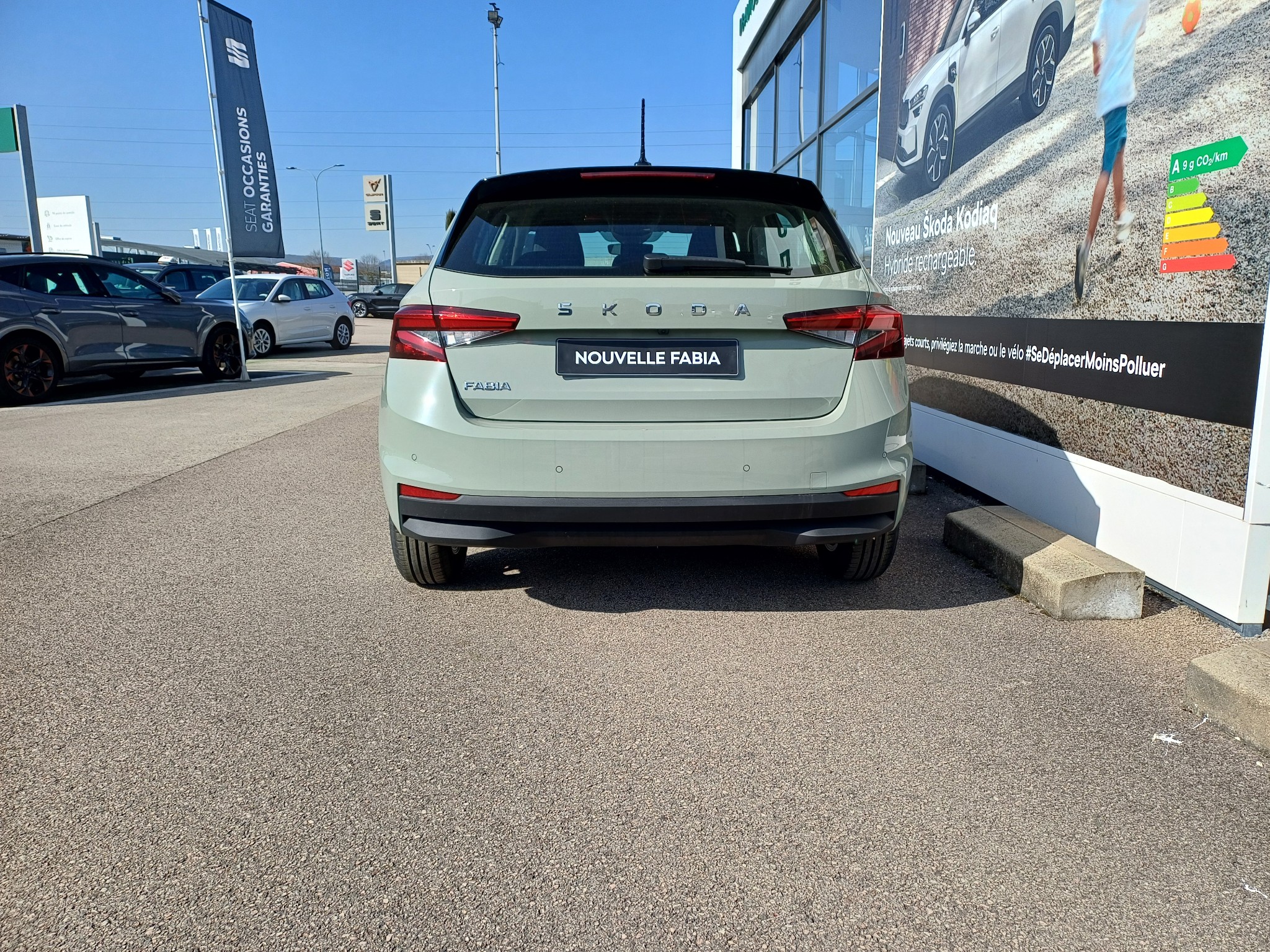 SKODA_FABIA_FACE-ARRIERE