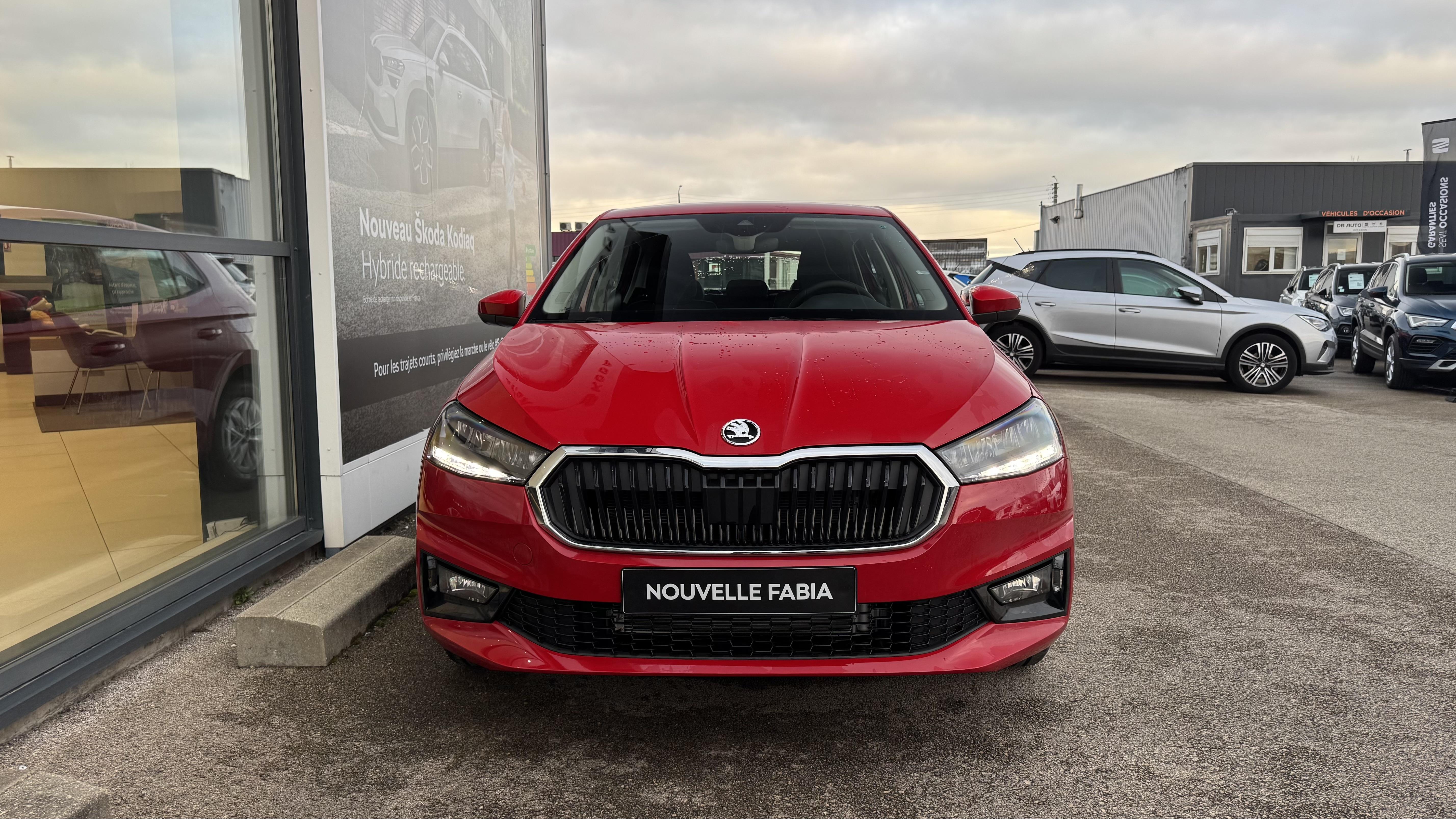 SKODA_FABIA_FACE-AVANT