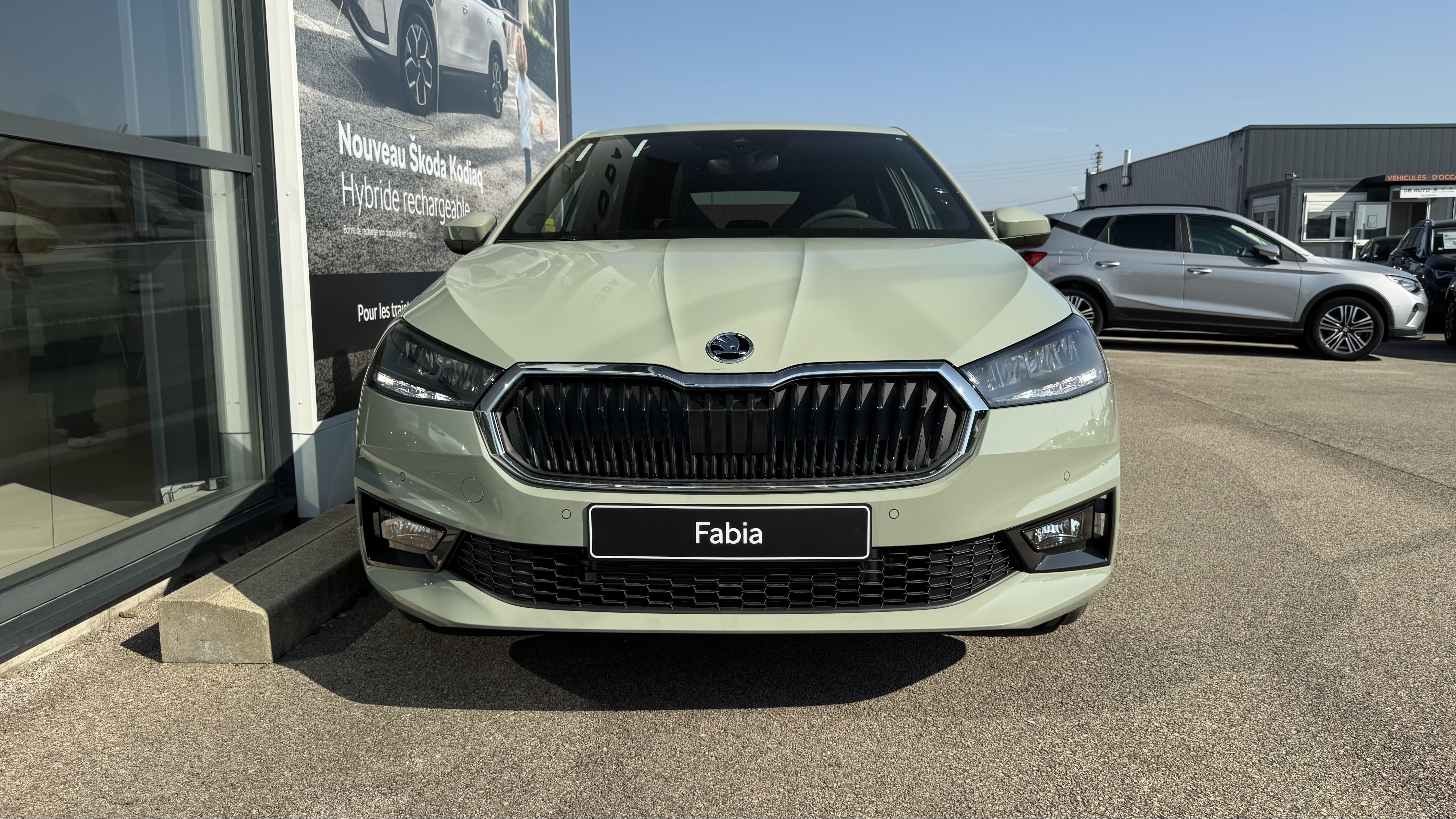 SKODA_FABIA_FACE-AVANT