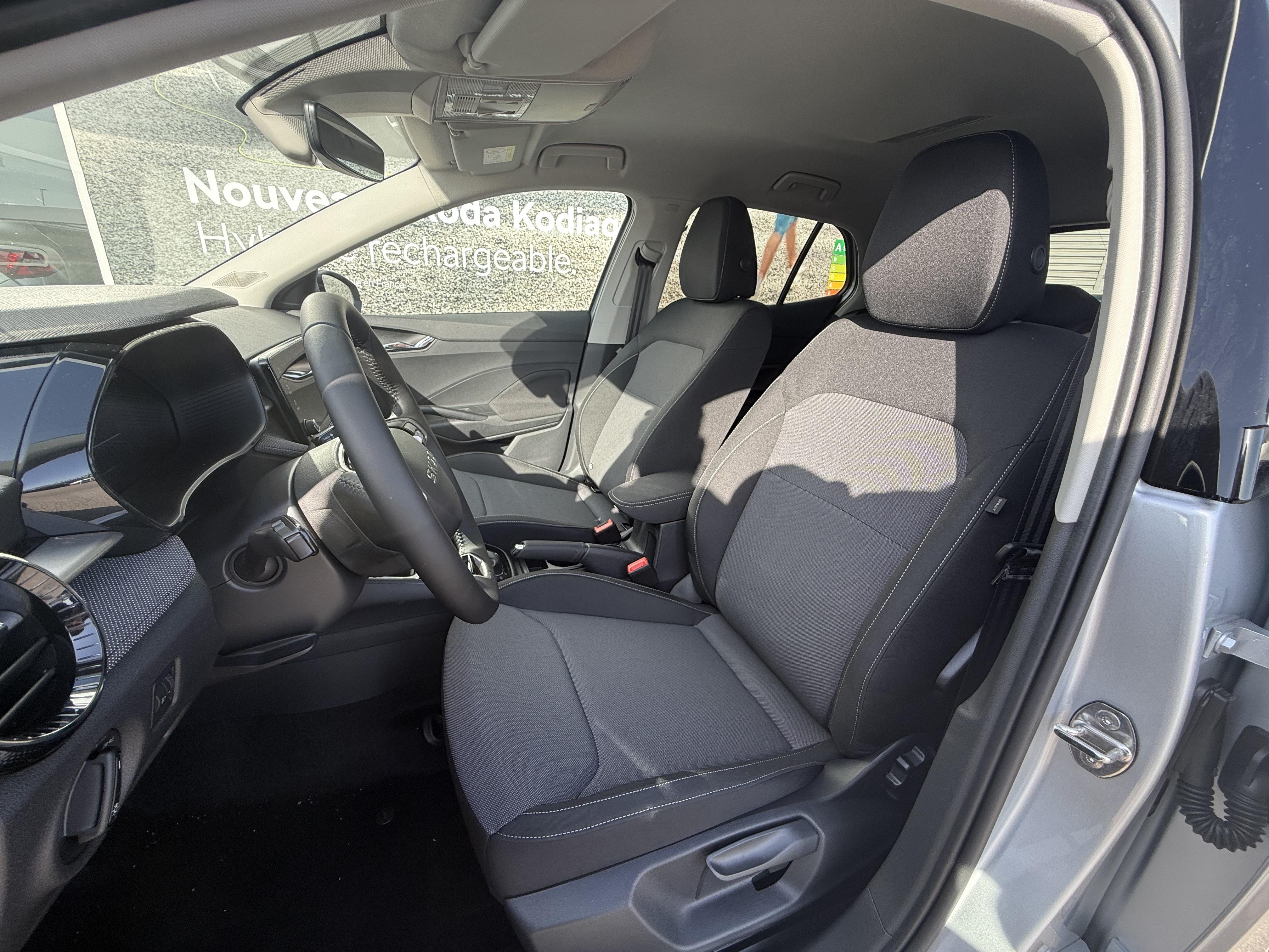 SKODA_FABIA_SIEGE-AVANT-PASSAGER