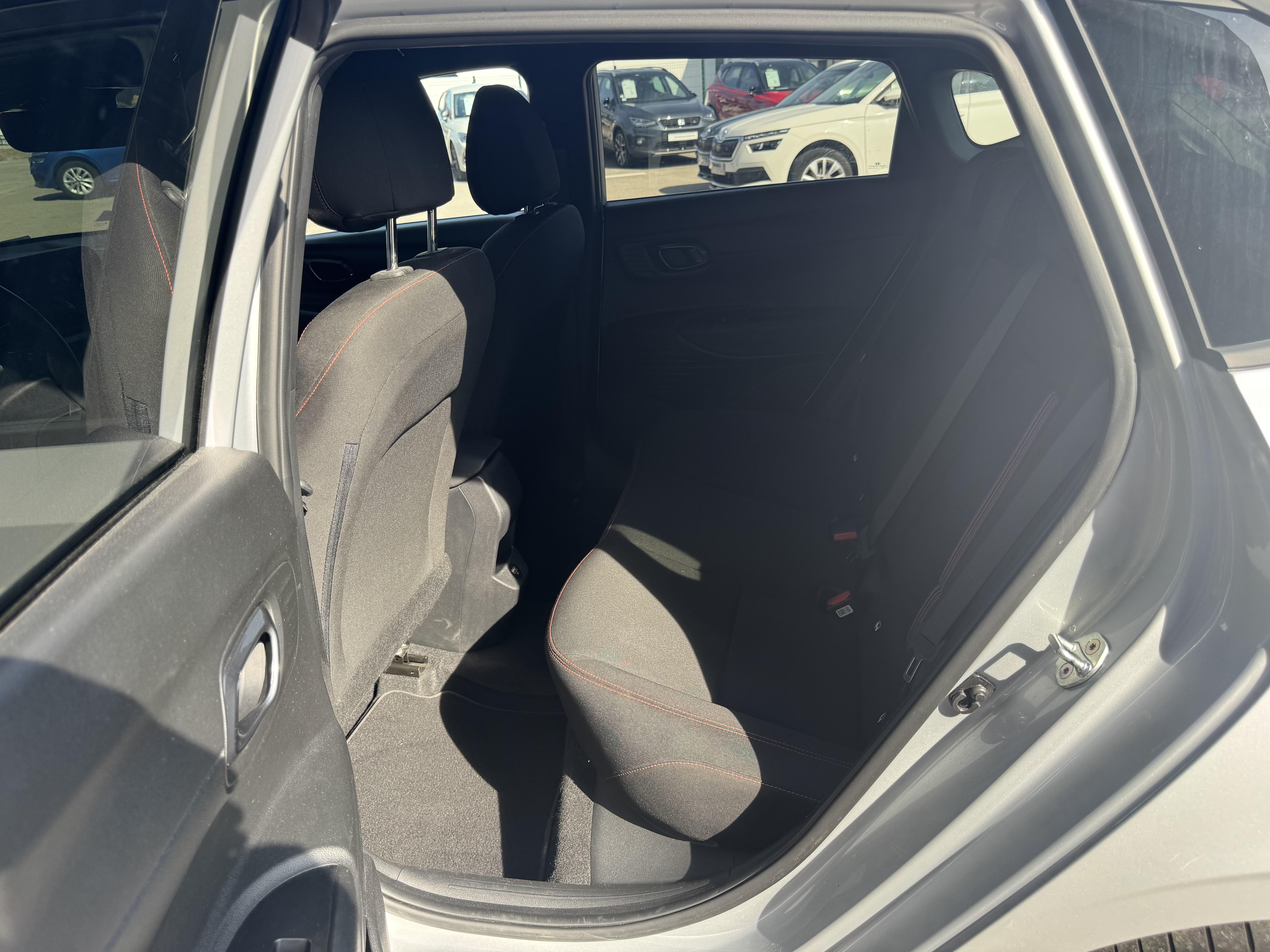 HYUNDAI_I20_FACE-AVANT