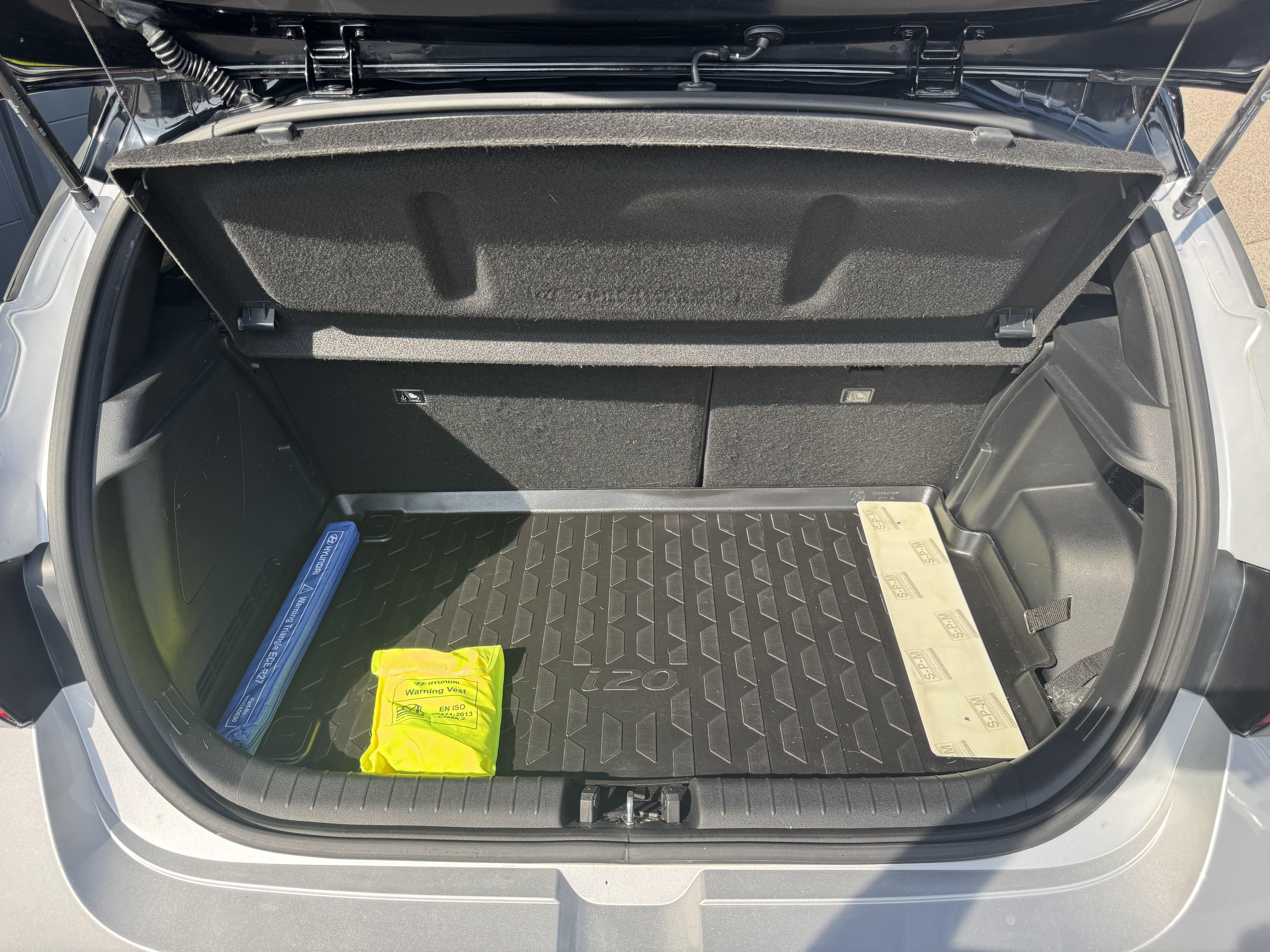 HYUNDAI_I20_JANTE-AVANT-DROITE