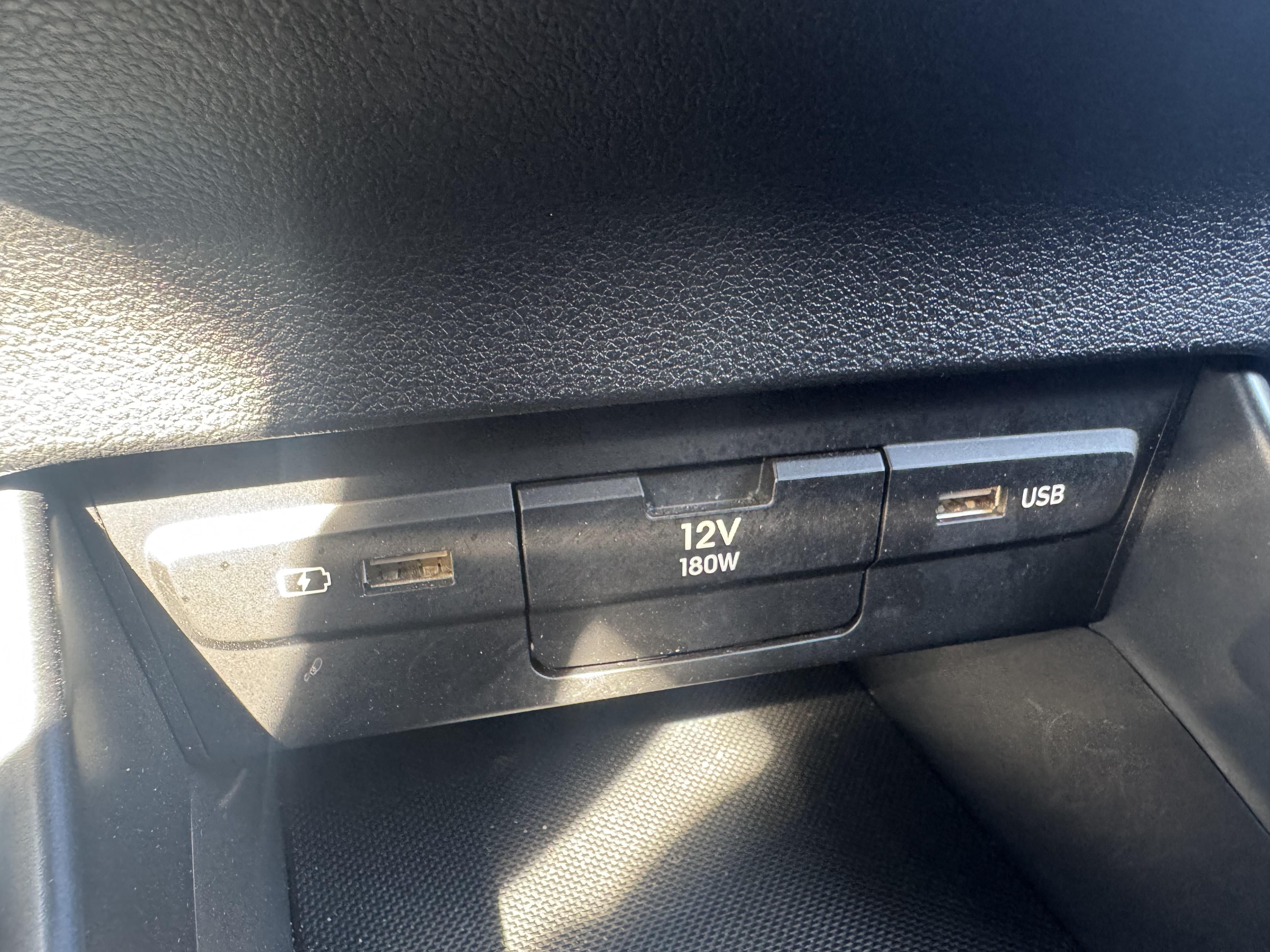 HYUNDAI_I20_PANNEAU-DE-PORTE-AVANT-GAUCHE
