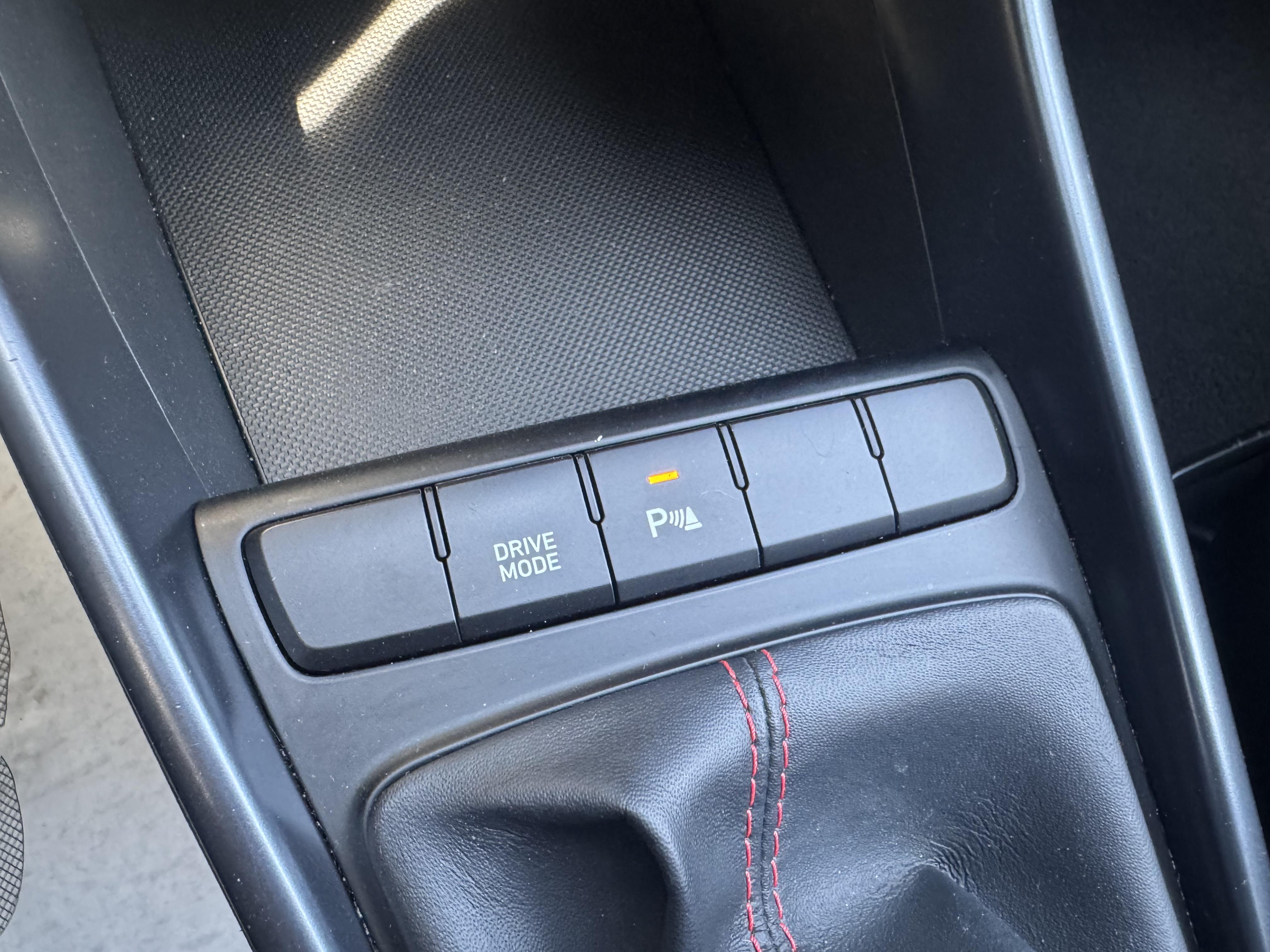 HYUNDAI_I20_SIEGE-ARRIERE-GAUCHE
