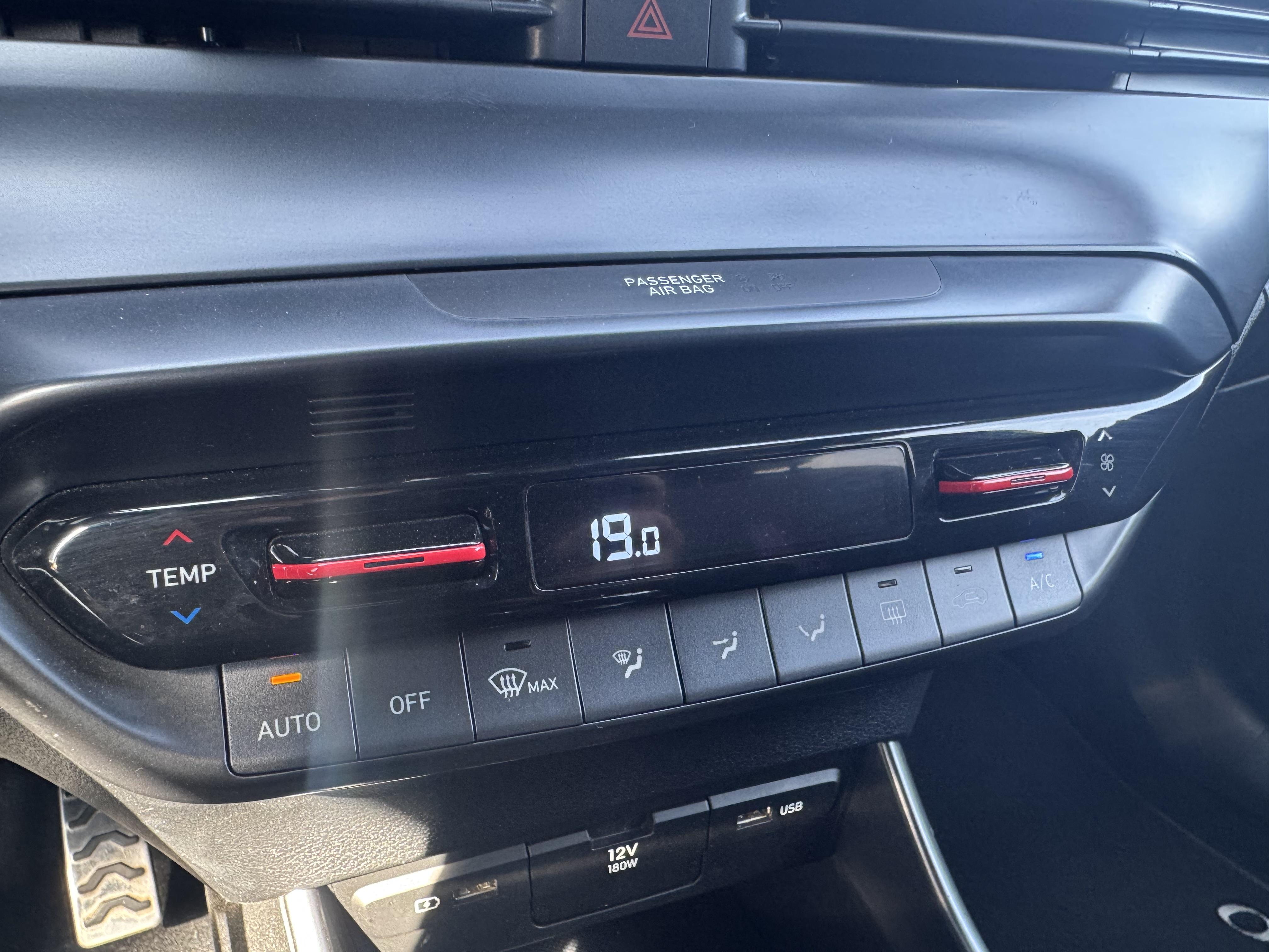 HYUNDAI_I20_SIEGE-CONDUCTEUR