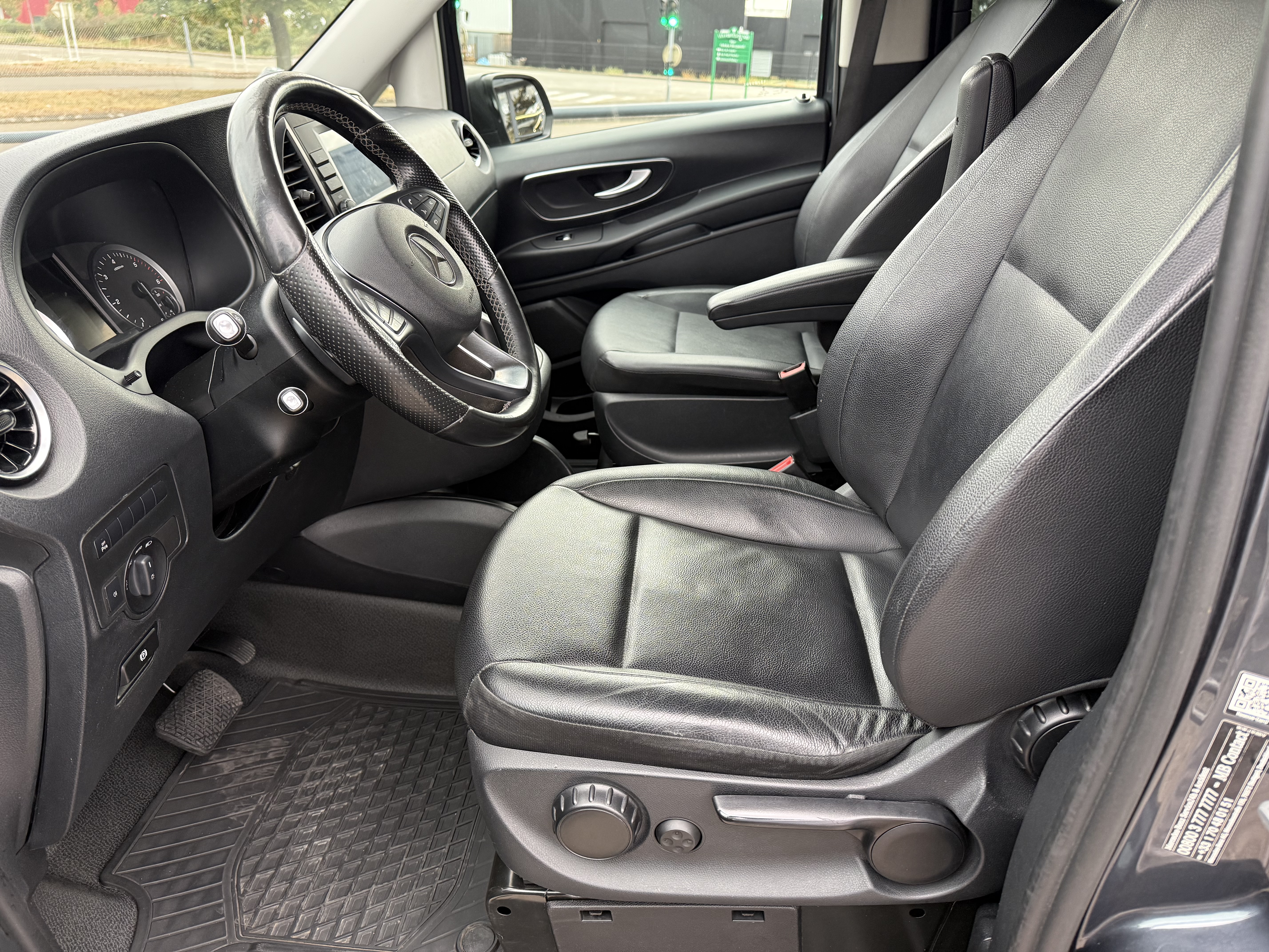 MERCEDES_VITO-MIXTO_CONSOLE-CENTRALE