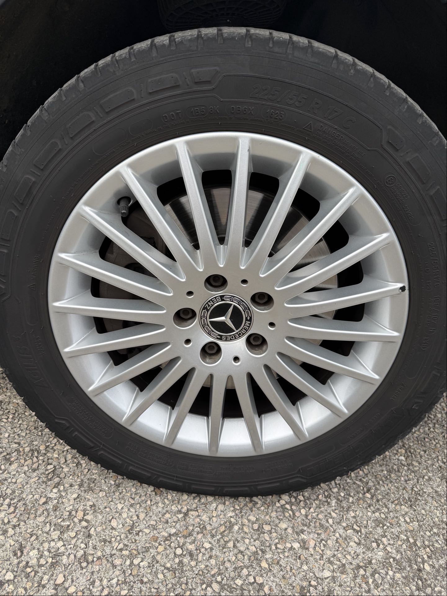 MERCEDES_VITO-MIXTO_JANTE-AVANT-DROITE