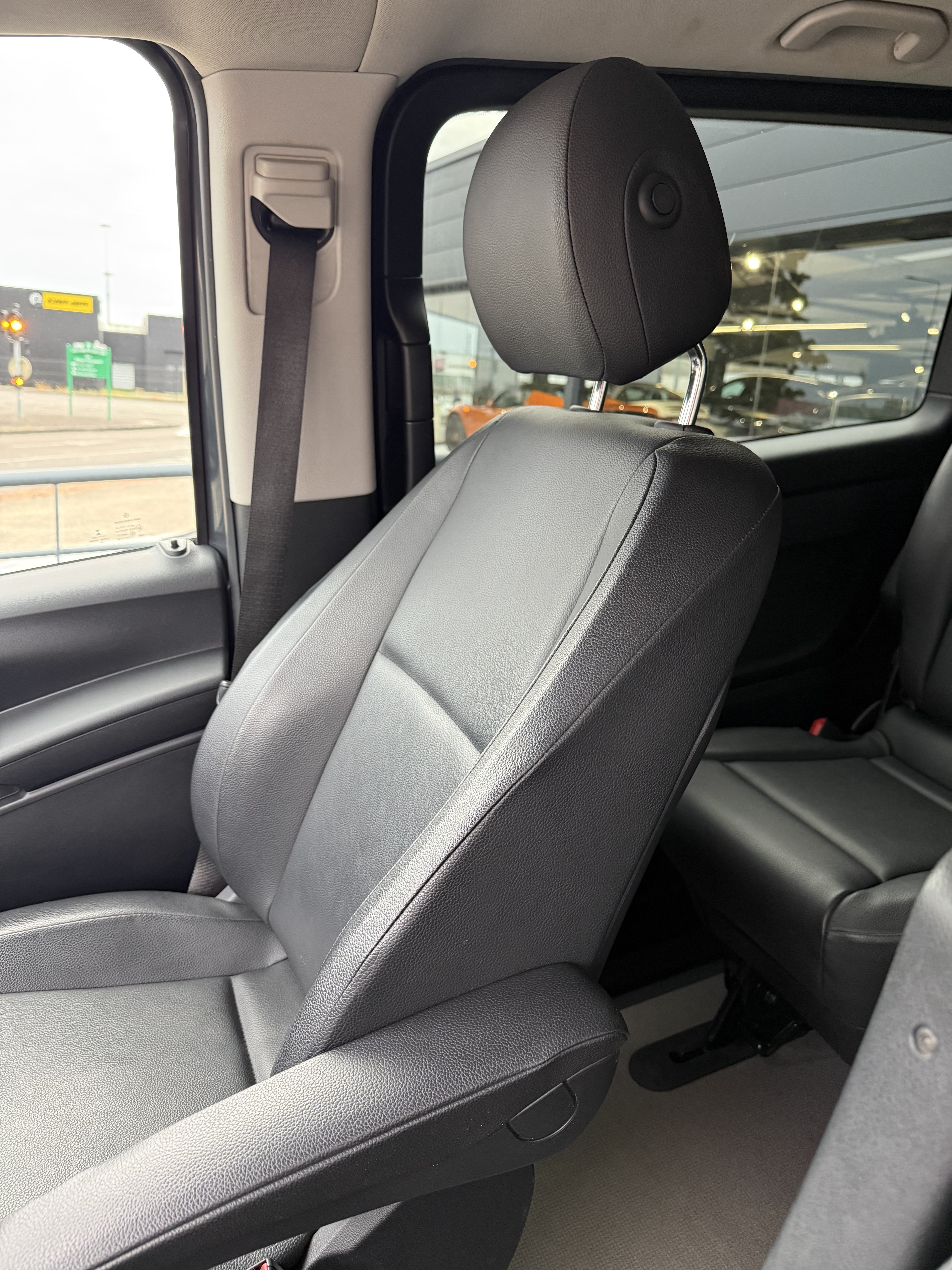 MERCEDES_VITO-MIXTO_POSTE-DE-PILOTAGE