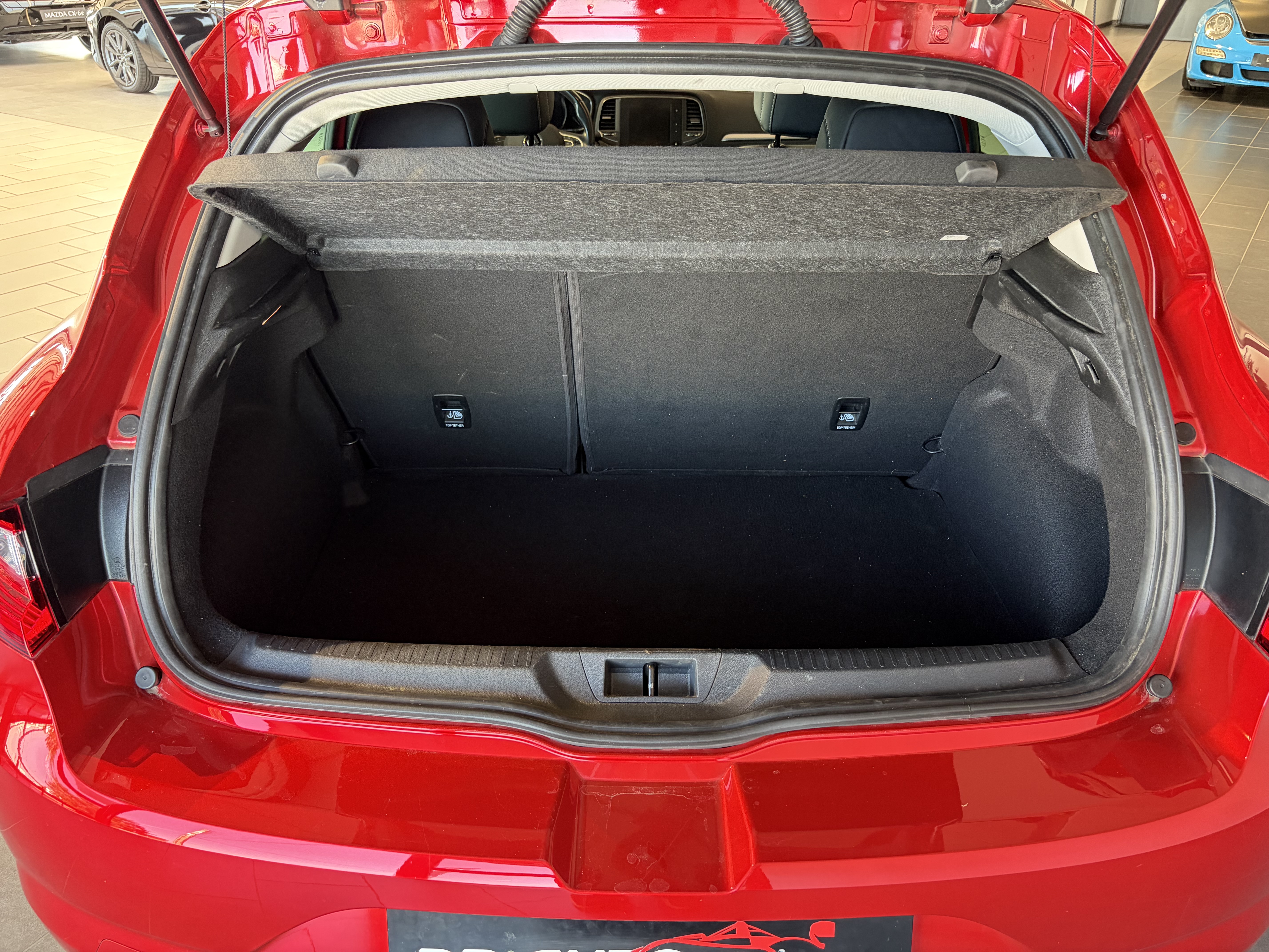 RENAULT_MEGANE-IV-BERLINE_COFFRE