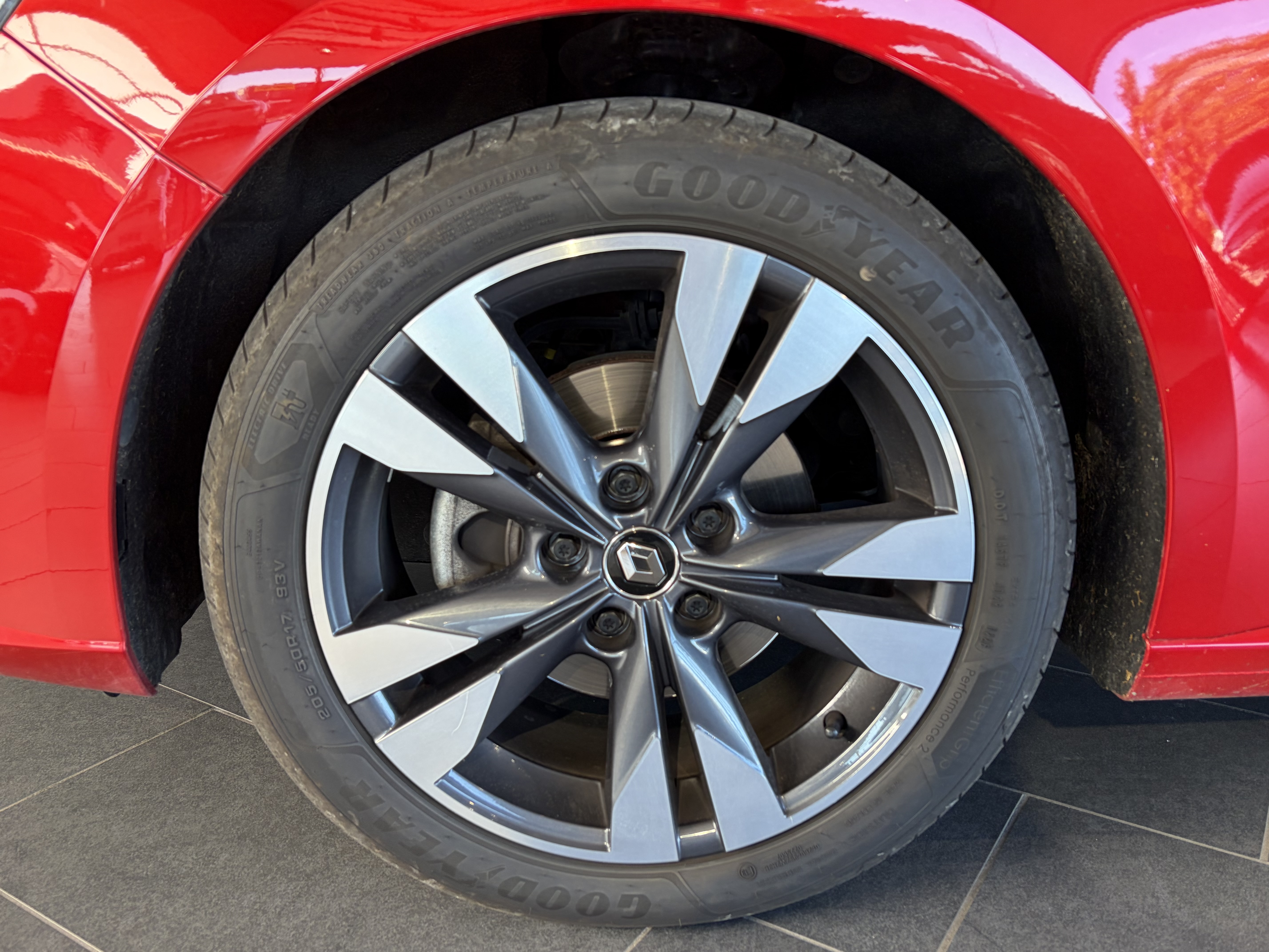RENAULT_MEGANE-IV-BERLINE_JANTE