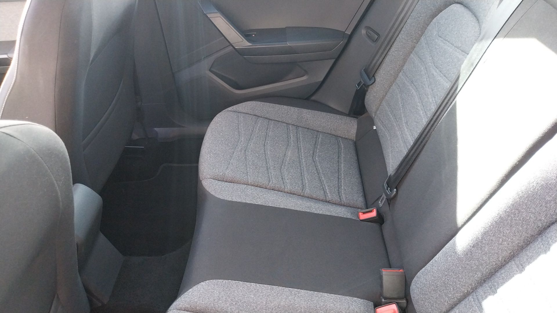 SEAT_ARONA_CONSOLE-CENTRALE-GPS